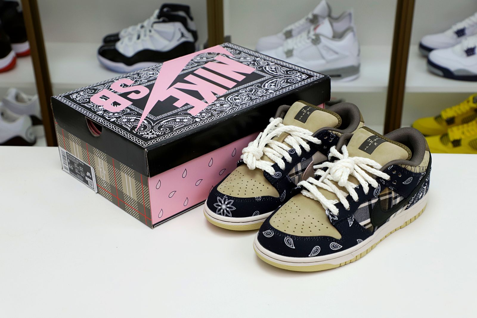 TRAVIS SCOTT X DUNK LOW PREMIUM QS SB 'CACTUS JACK'