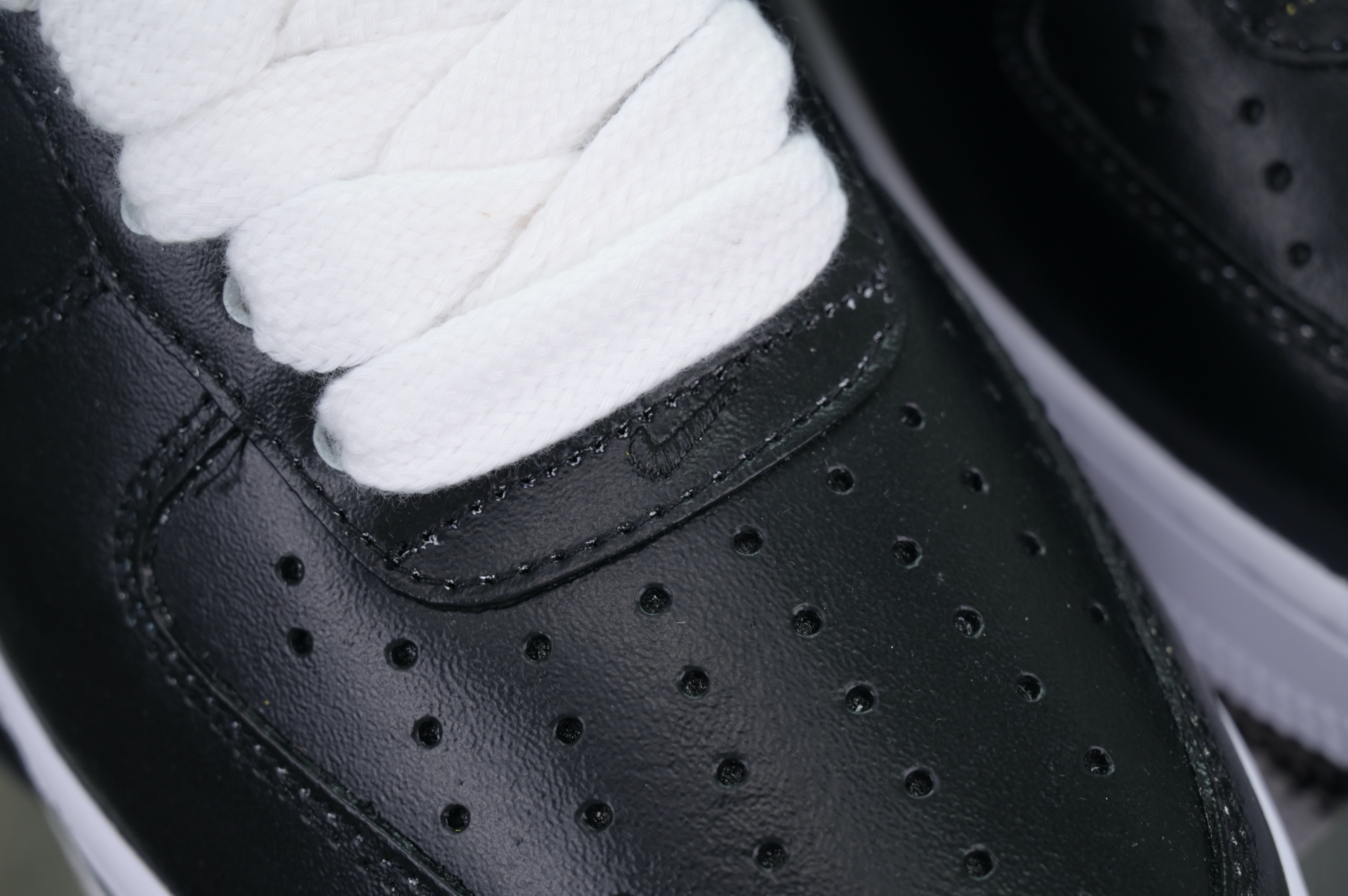 Peaceminusone x Nike Air Force 1 “Para- Noise 3.0”