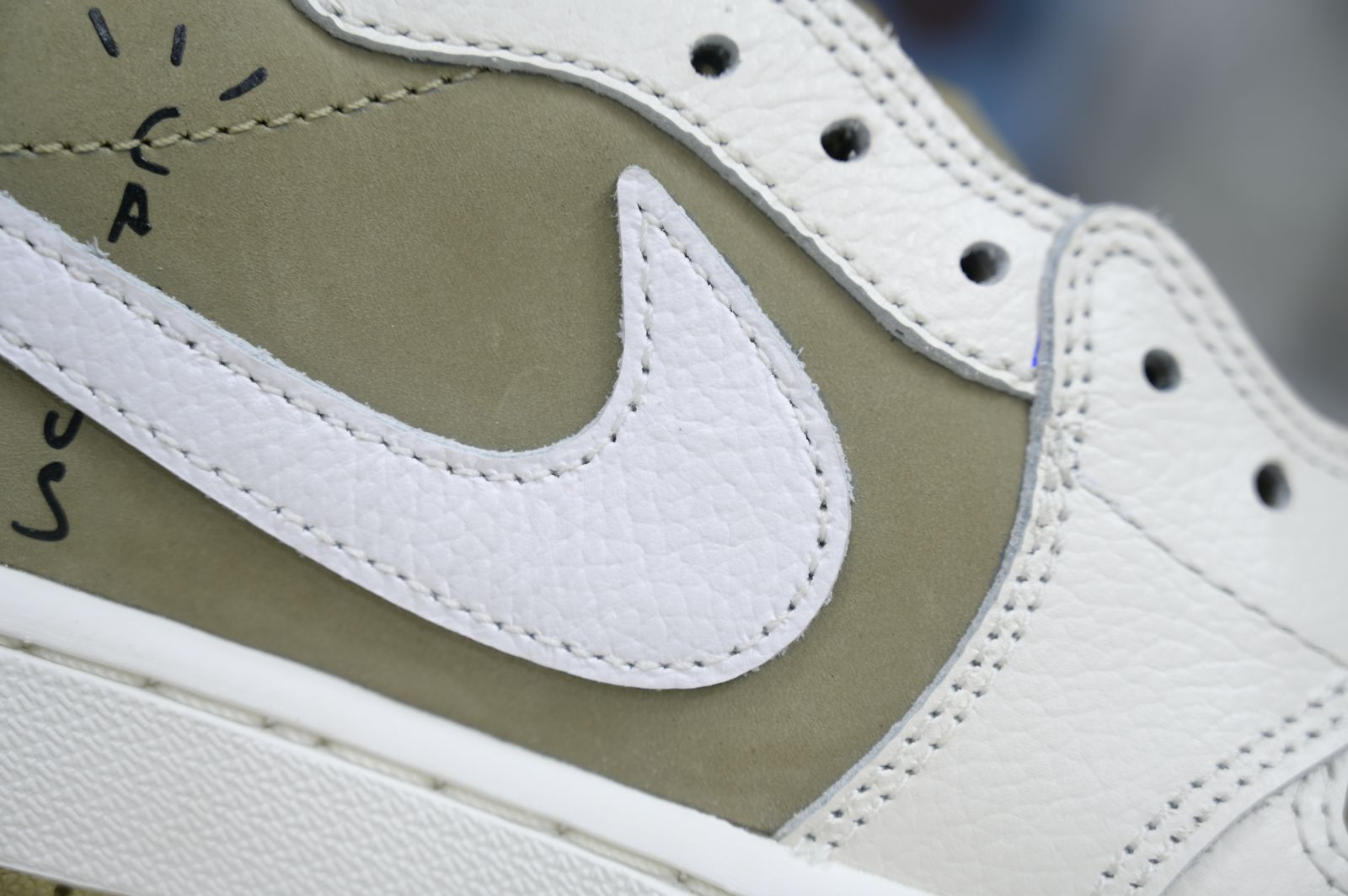 Travis Scott x Air Jordan 1  Low Golf 6.0