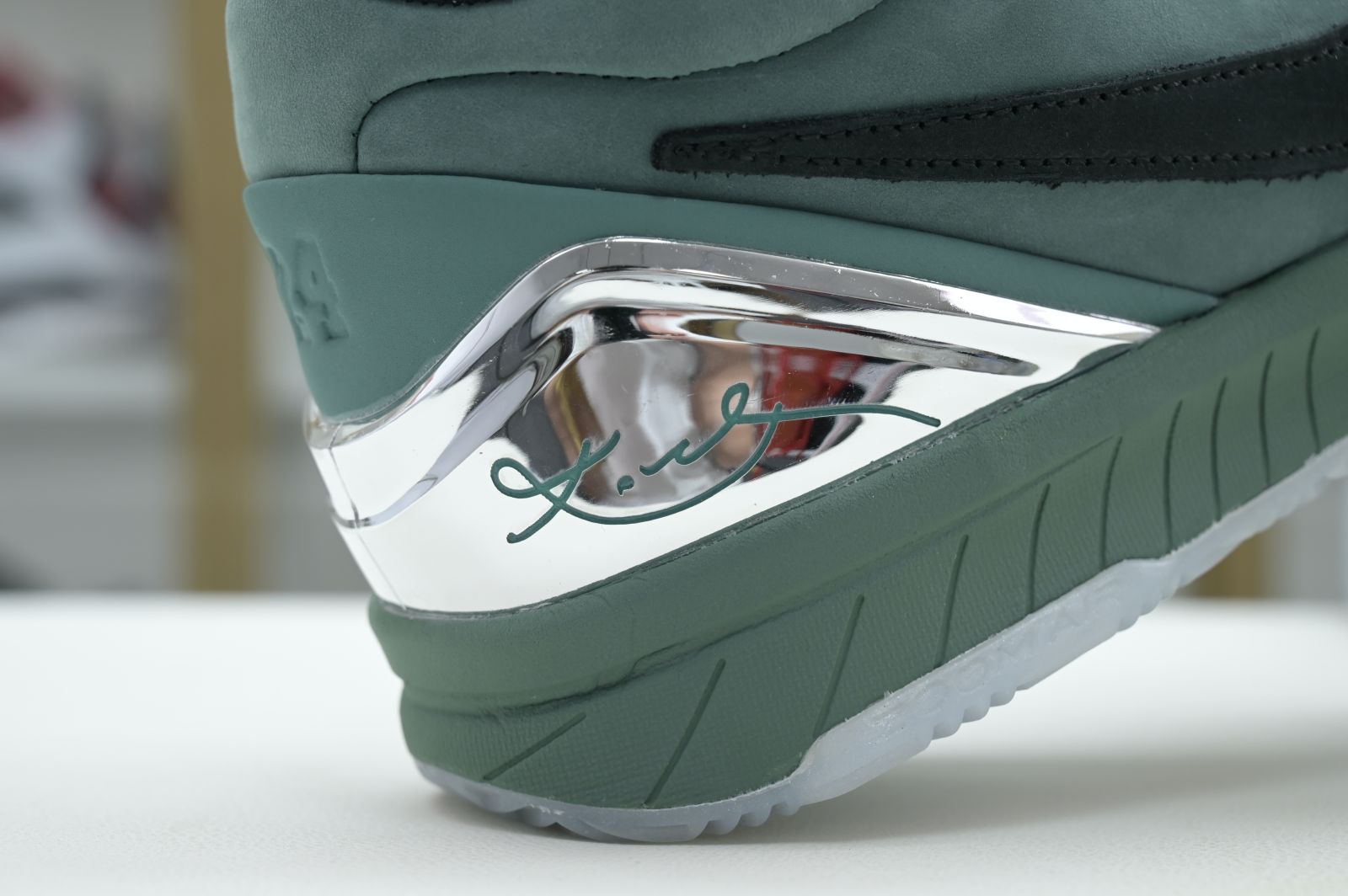 Nike Zoom Kobe 4 Protro 