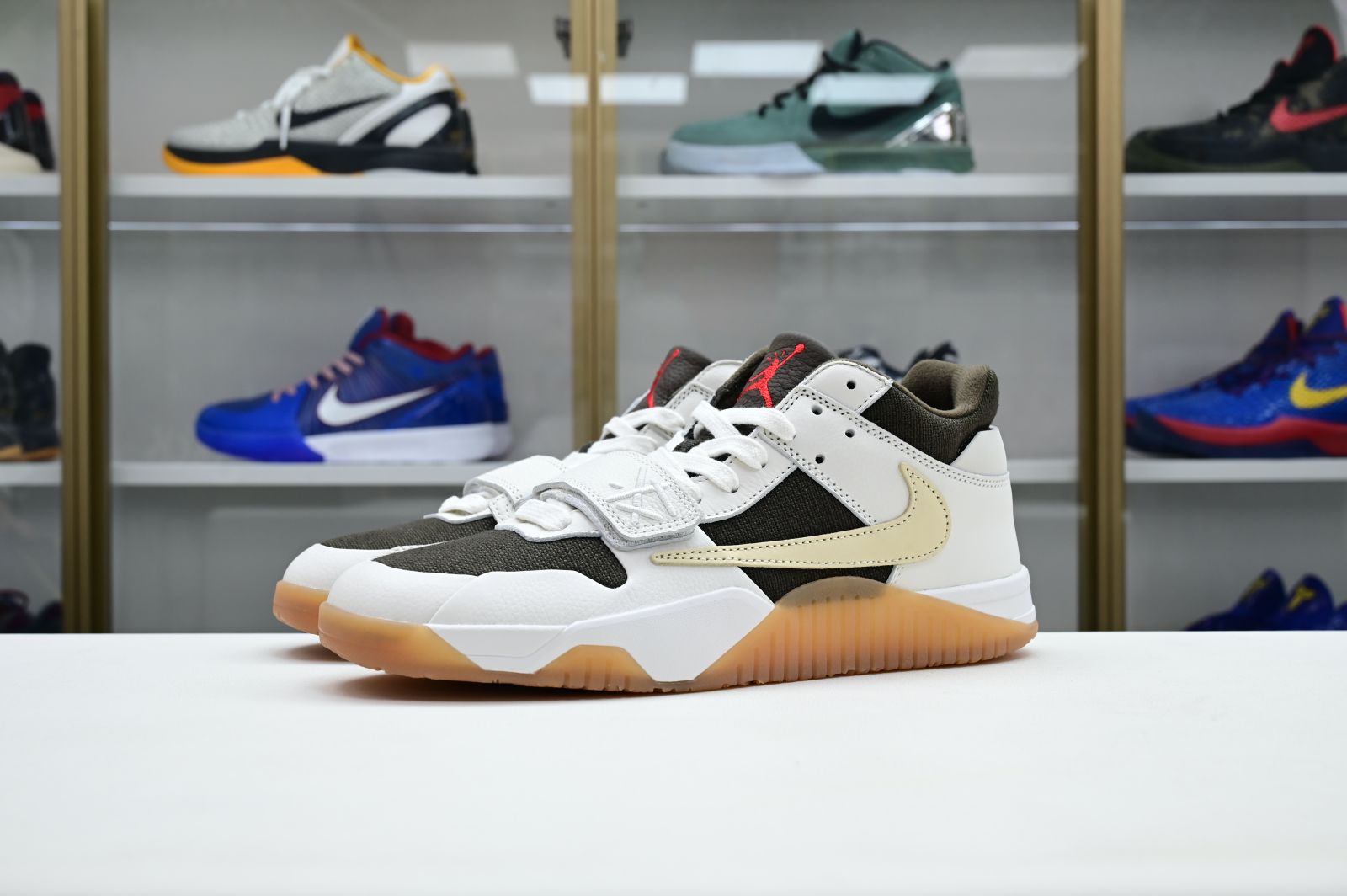 Travis Scott x Jordan Executive The Check