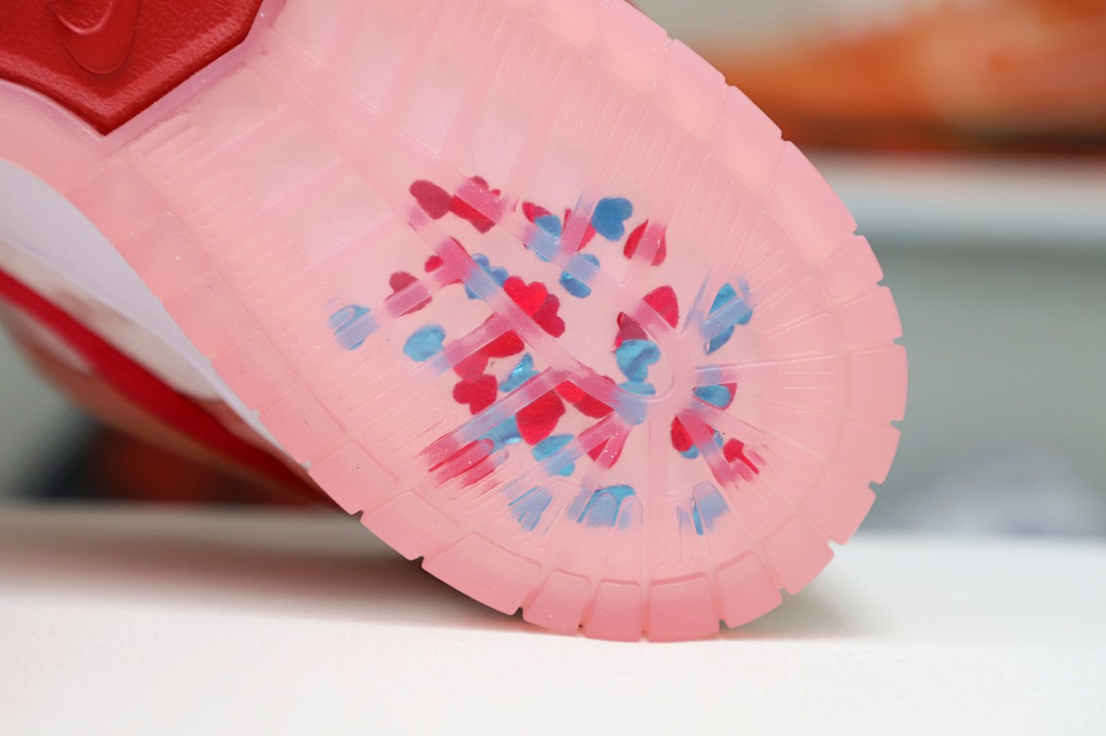 STRANGELOVE X DUNK LOW SB 'VALENTINE'S DAY'