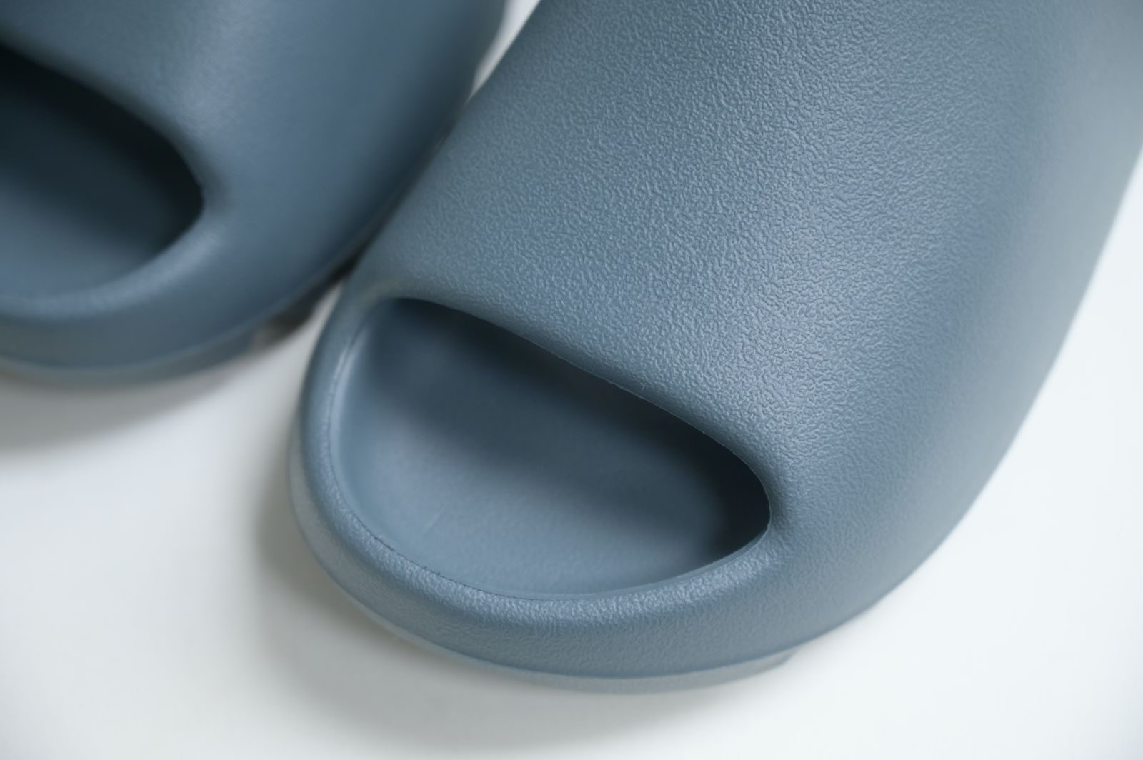 adidas originals Yeezy Slide 