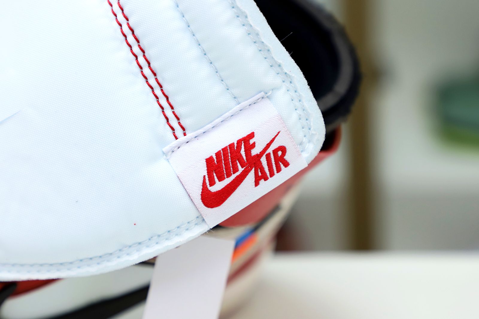 OFF-WHITE X AIR JORDAN 1 RETRO HIGH OG 'CHICAGO'