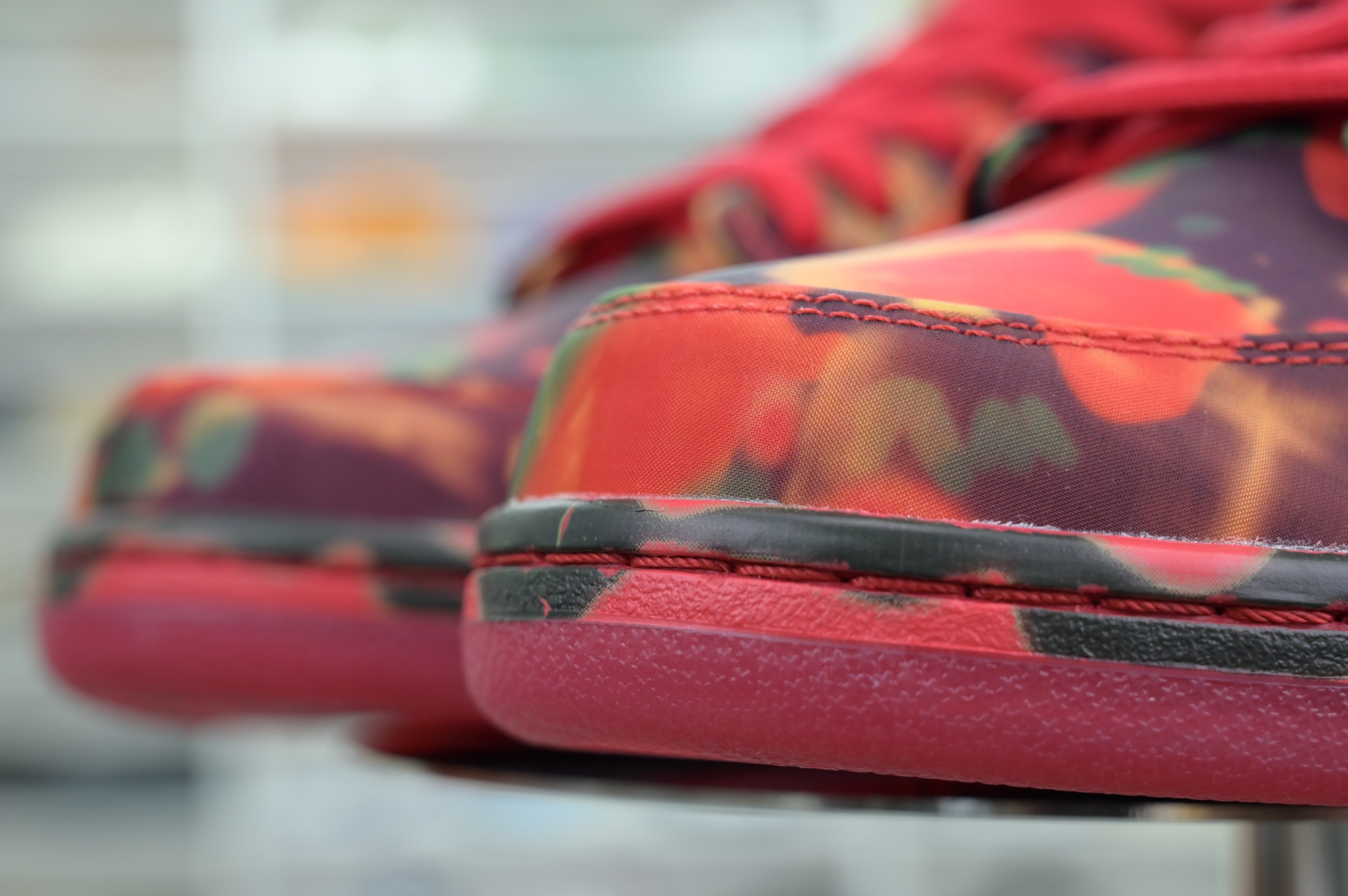 The Wizard of Oz x Nike SBDunk Low“Ruby Slipper”