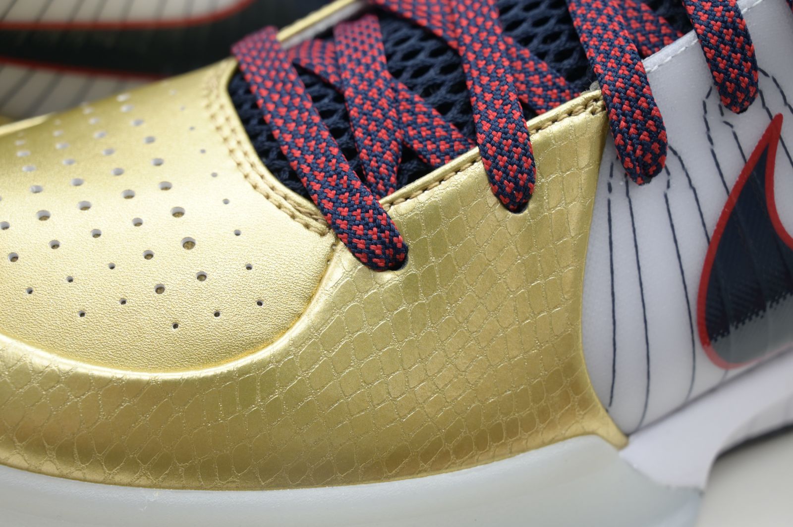 Nike Zoom Kobe 4 Protro 