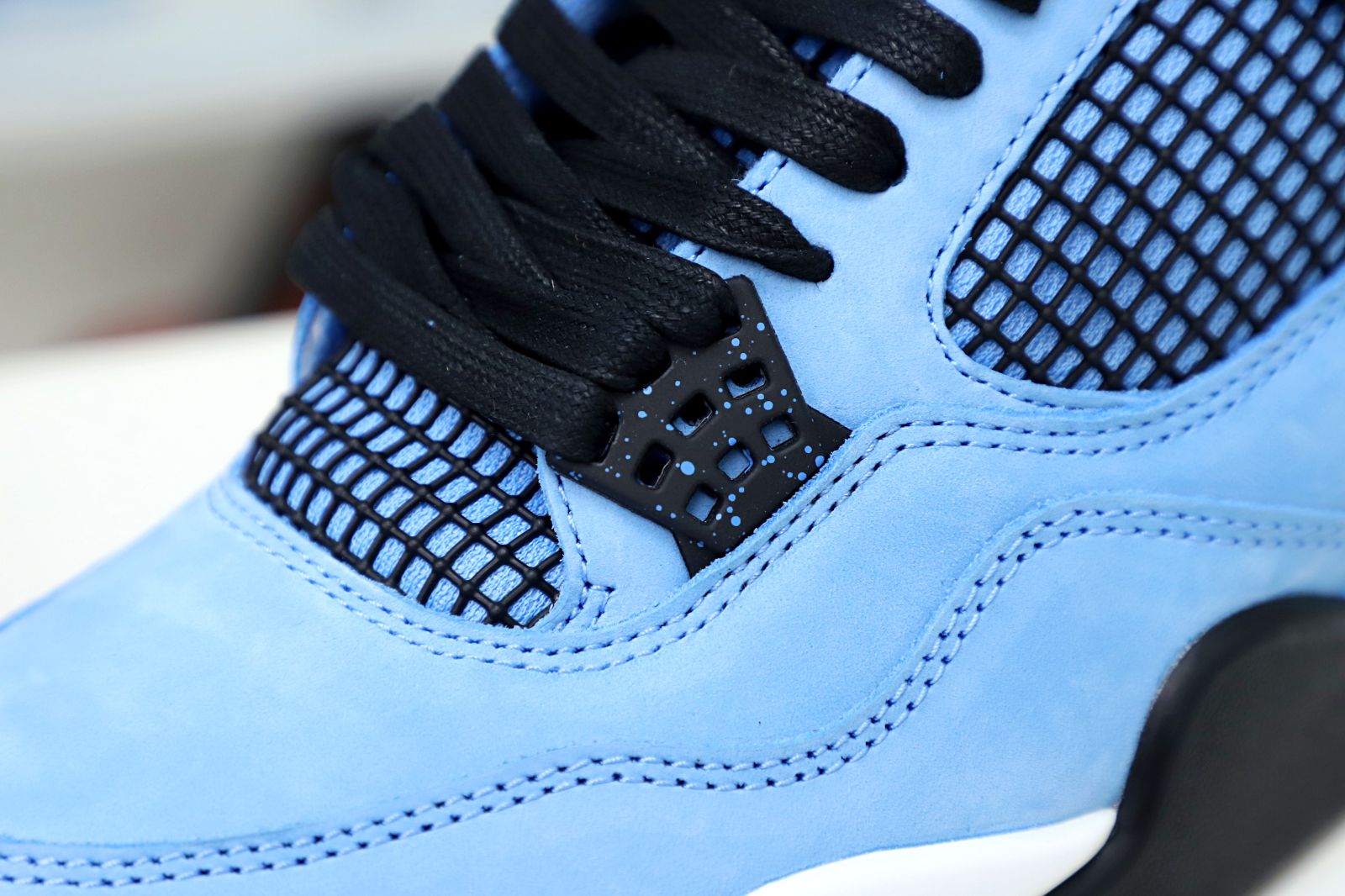 TRAVIS SCOTT X AIR JORDAN 4 RETRO 'CACTUS JACK' FRIENDS & FAMILY