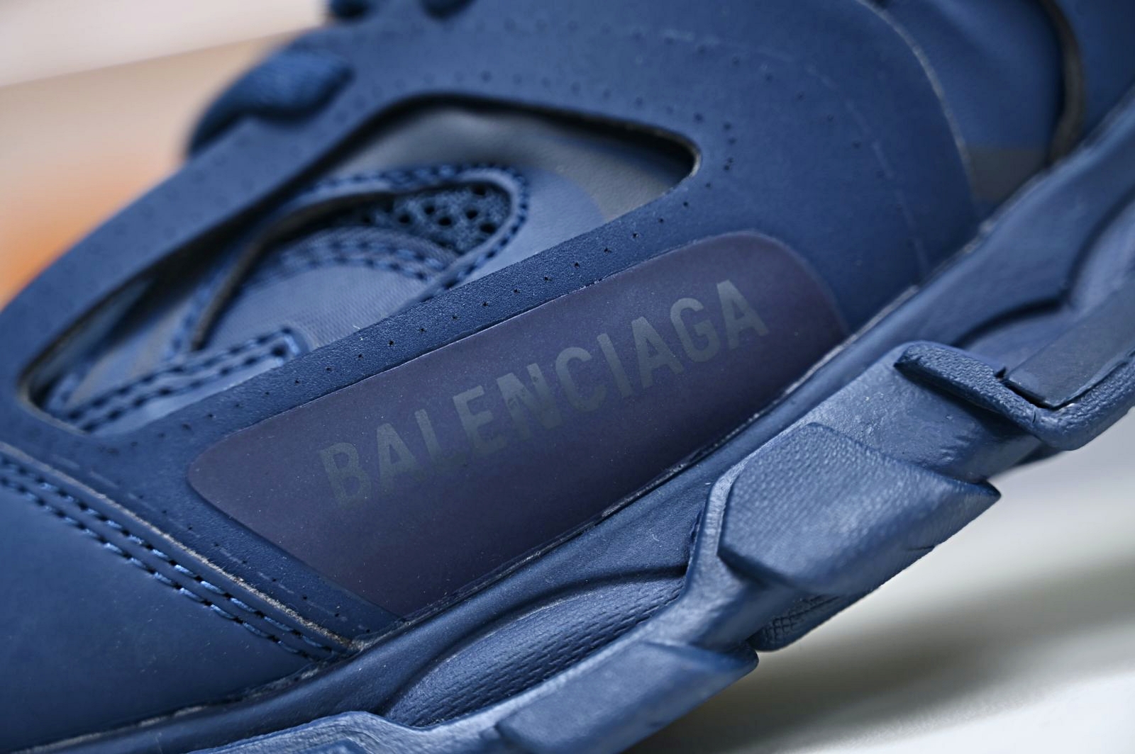 Balenciaga  Track（LED）