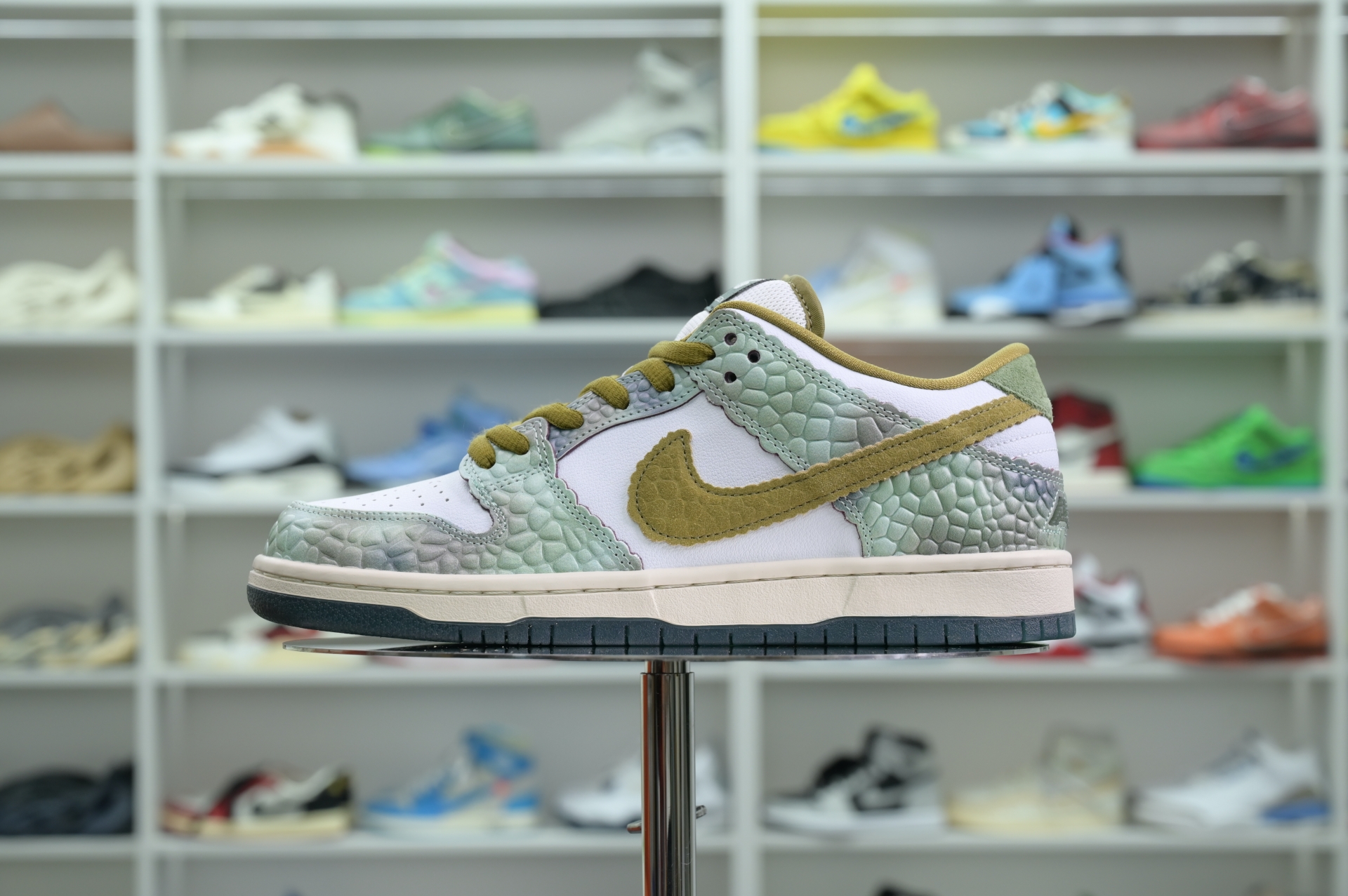 Alexis Sablone x Nike Dunk SB Low