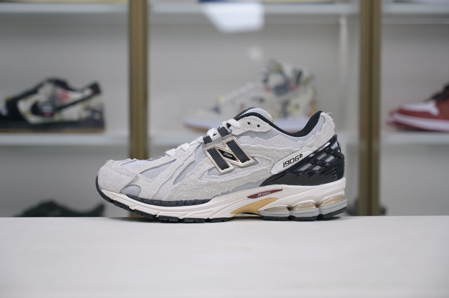 New Balance NB 1906R