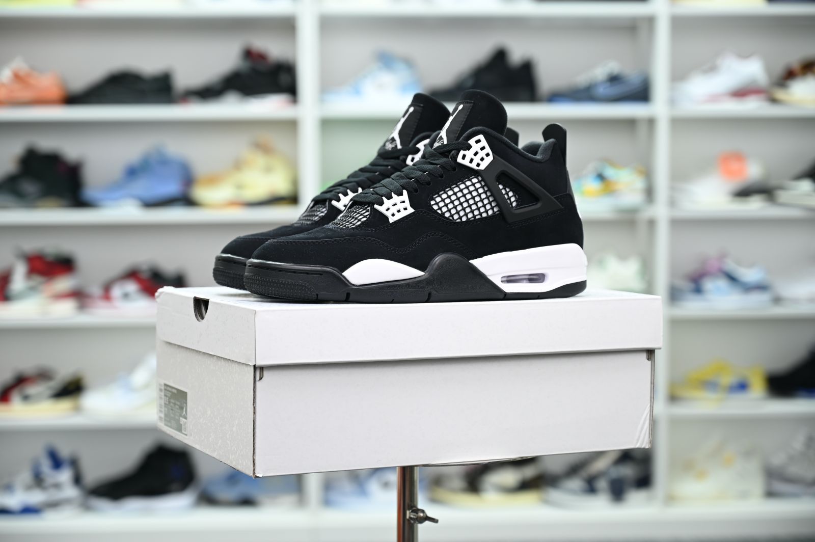 Jordan Air Jordan 4 Retro 