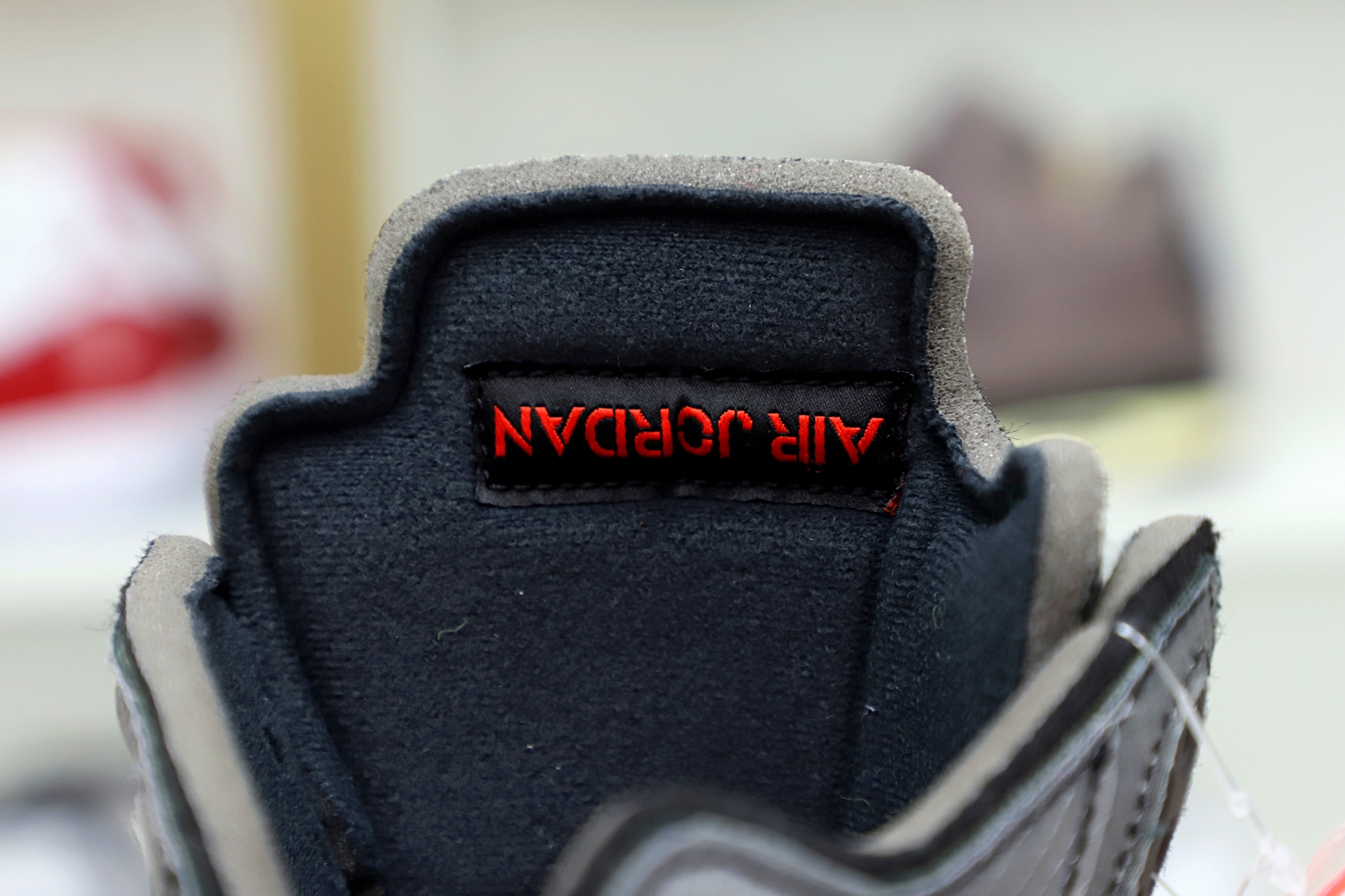 OFF-WHITE X AIR JORDAN 5 RETRO SP 'MUSLIN'