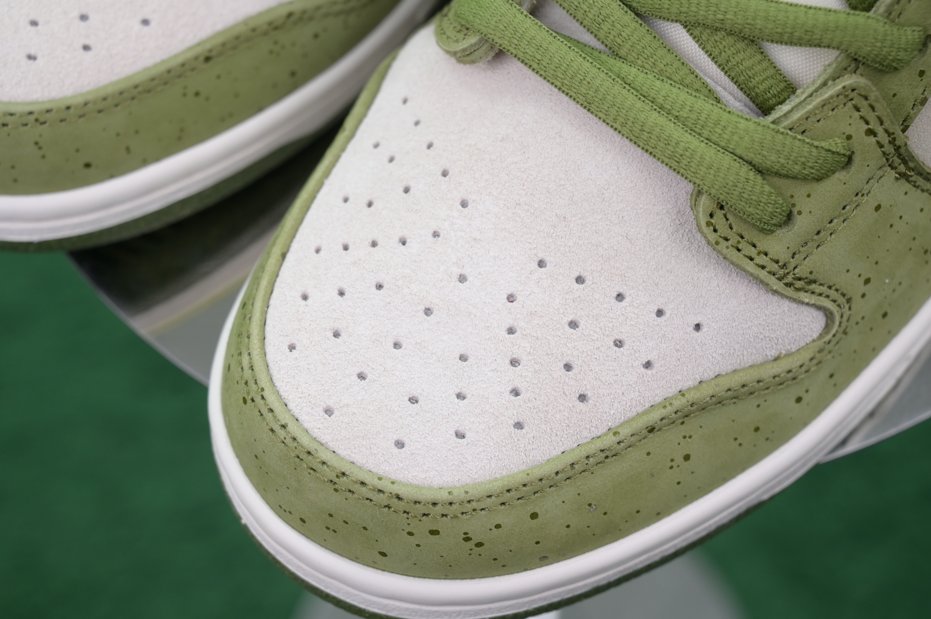 Yuto Horigome x Nike Dunk SB Asparagus