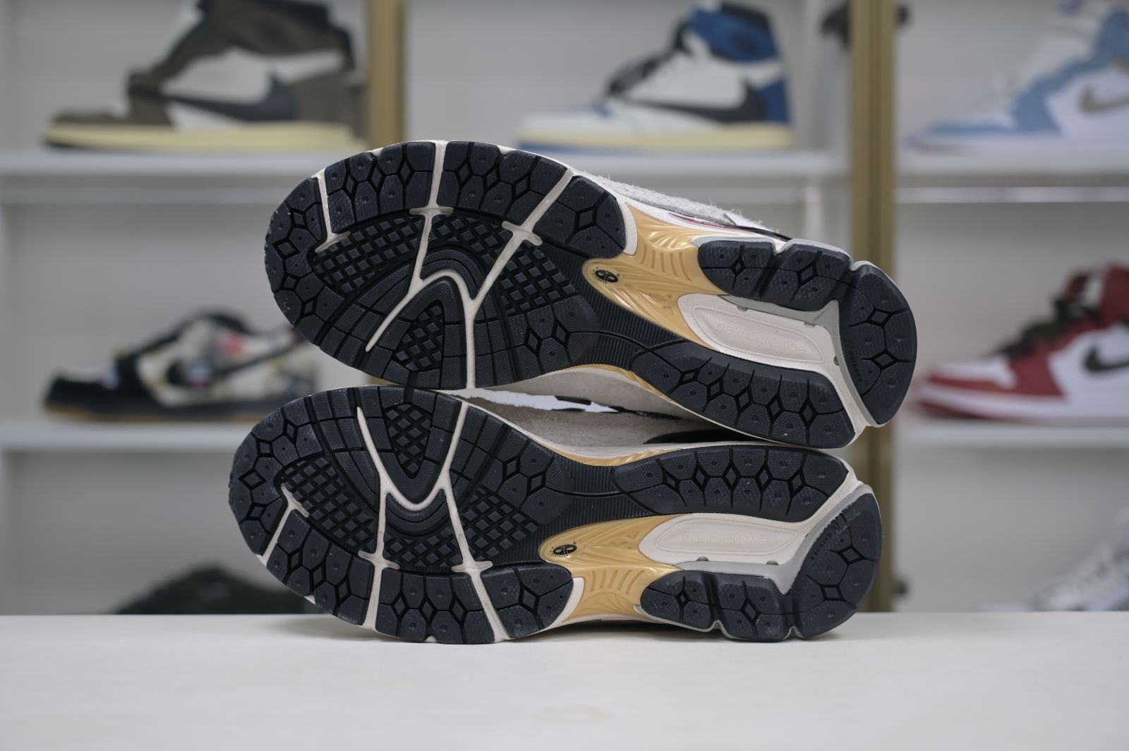 New Balance NB 1906R