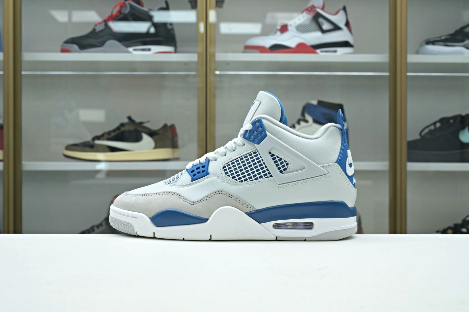 Air Jordan 4 