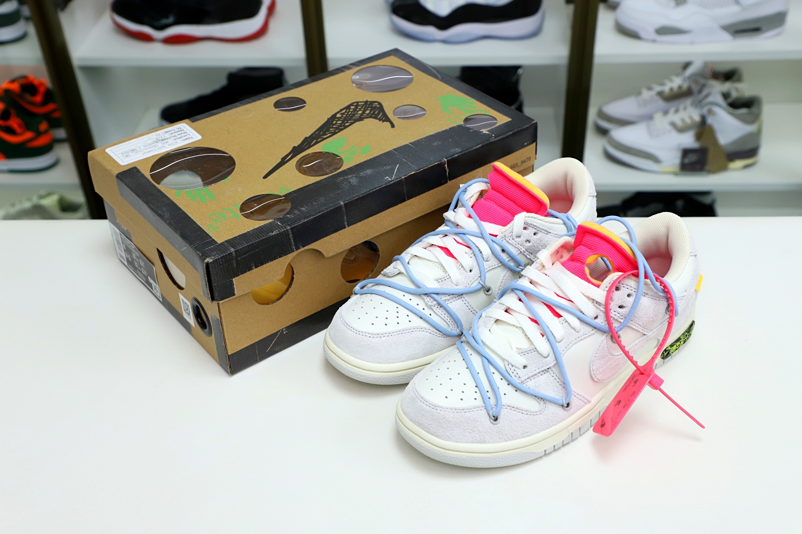 Off-White x Nike Dunk Low