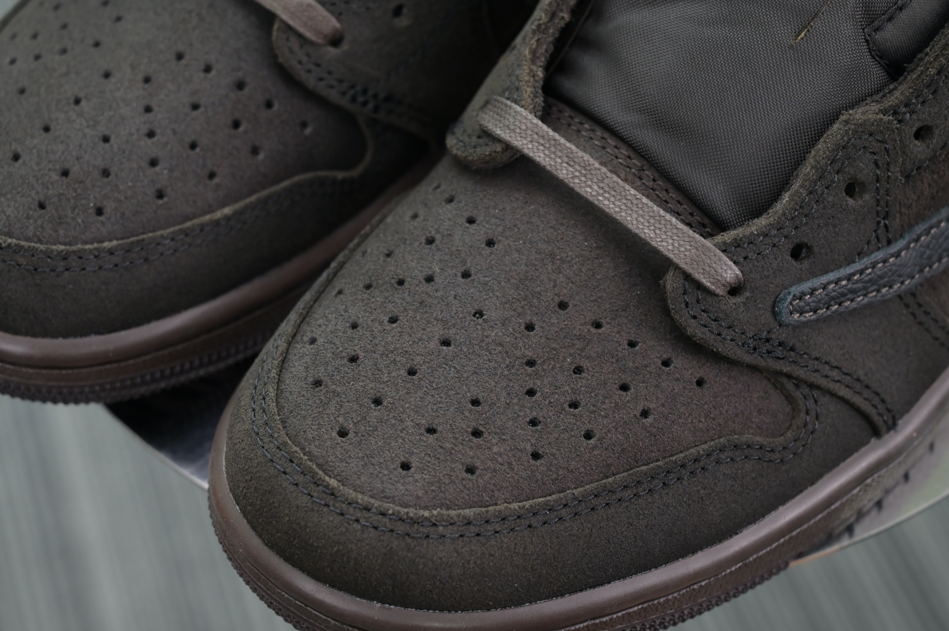 Travis Scott x Jordan Air Jordan 1 Low OG“Velvet Brown”