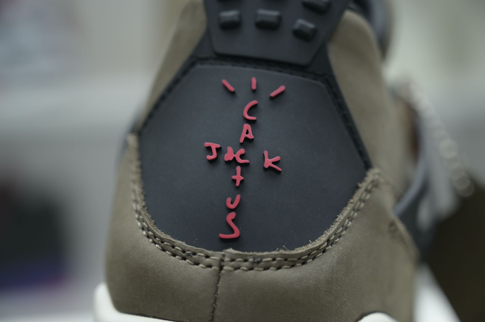 AIR JORDAN 4 RETRO COLOR
