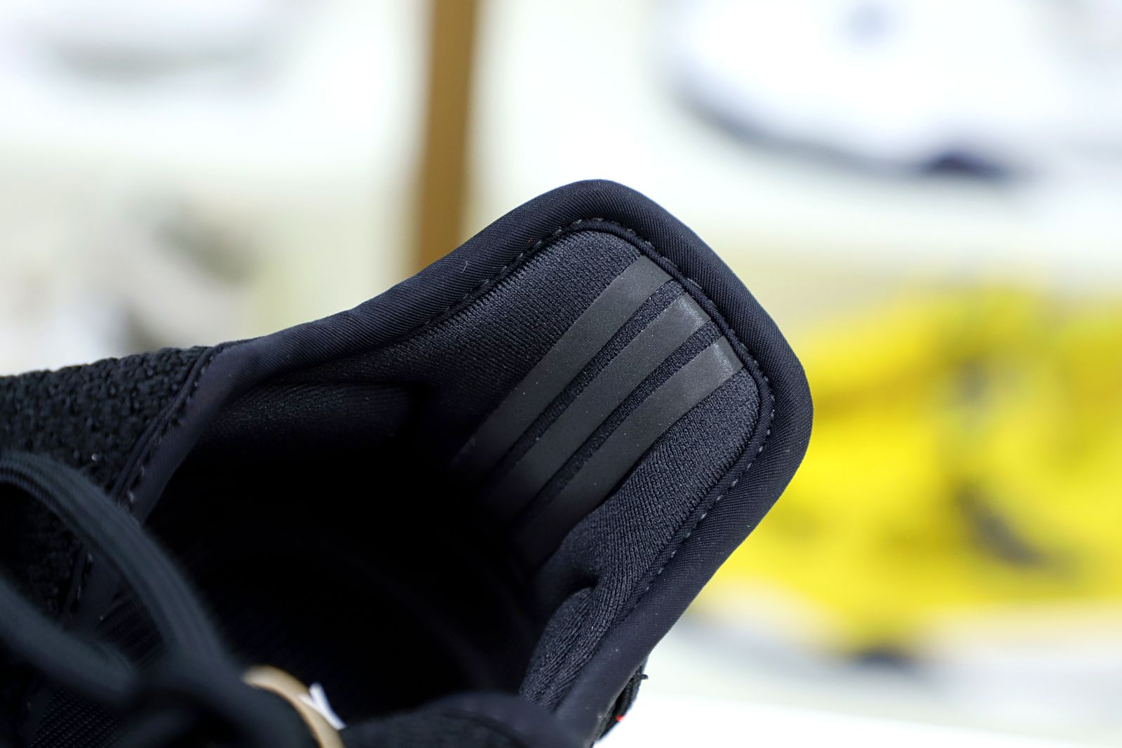 YEEZY BOOST 350 V2 'BRED'