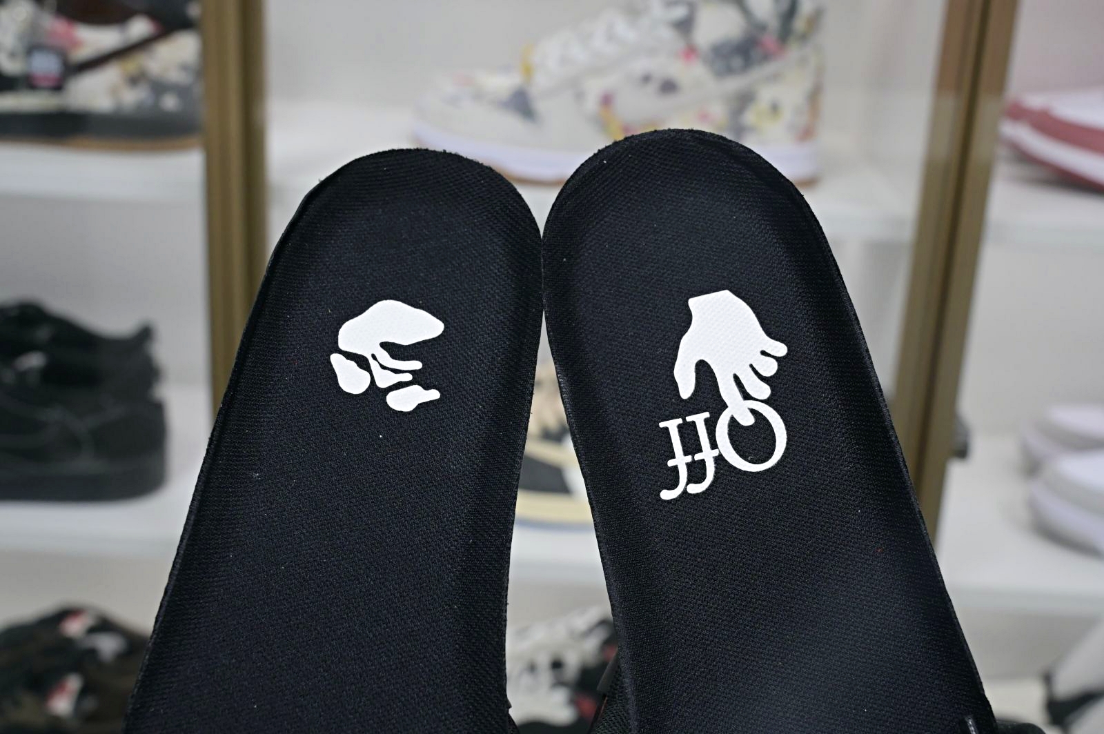 OFF-WHITE Ous Of Office