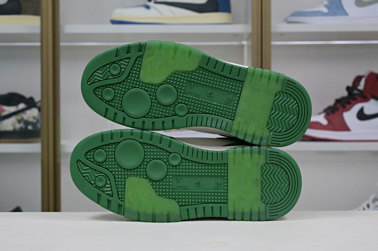 OFF-WHITE Ous Of Office