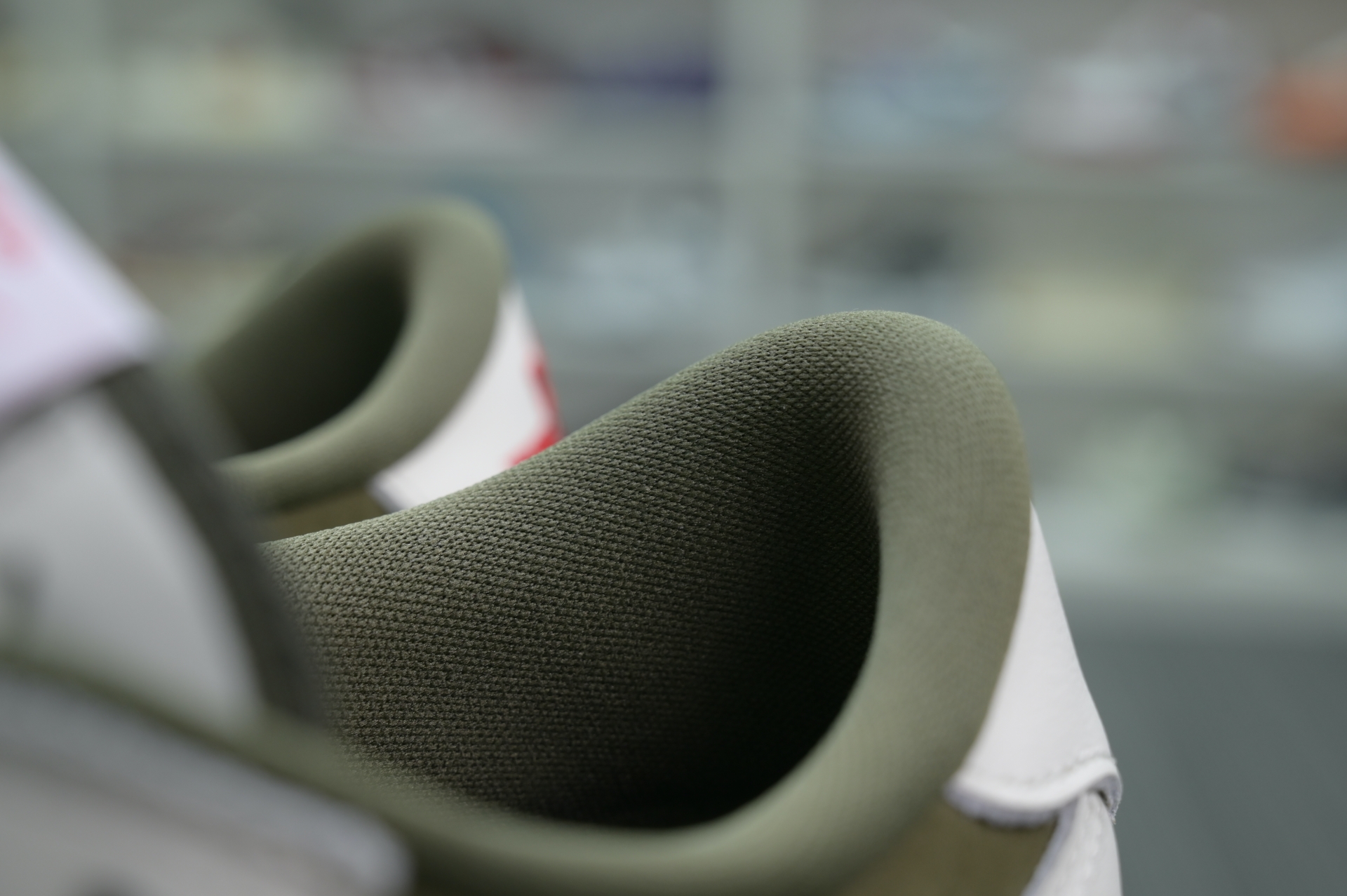 Travis Scott x Jordan Air Jordan 1 Low OG “Medium Olive”