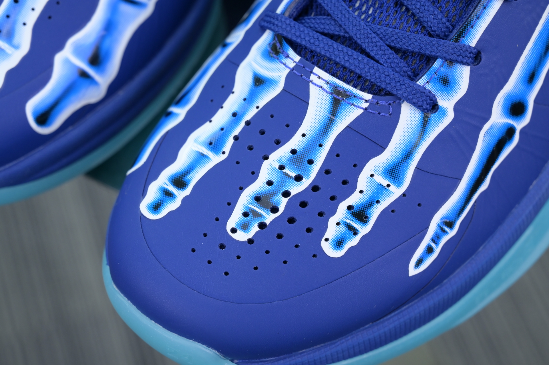 Nike Zoom Kobe 5 Protro“X-Ray”