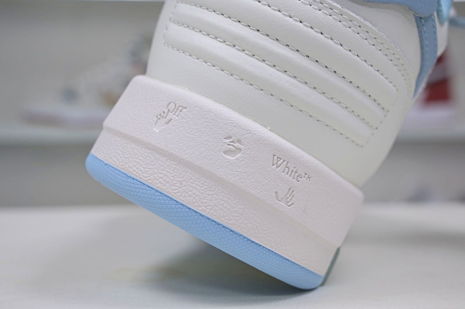 OFF-WHITE Ous Of Office