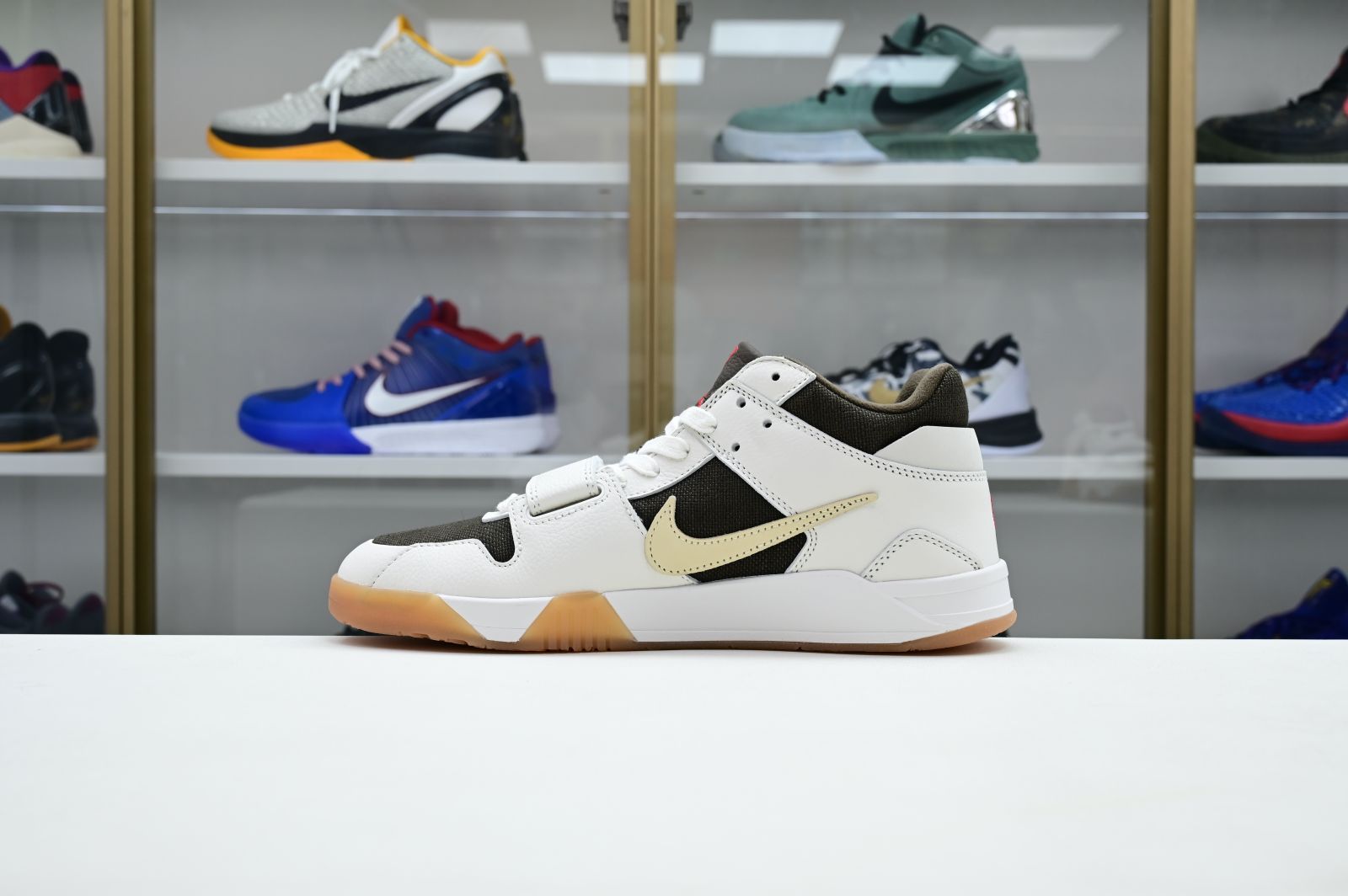 Travis Scott x Jordan Executive The Check