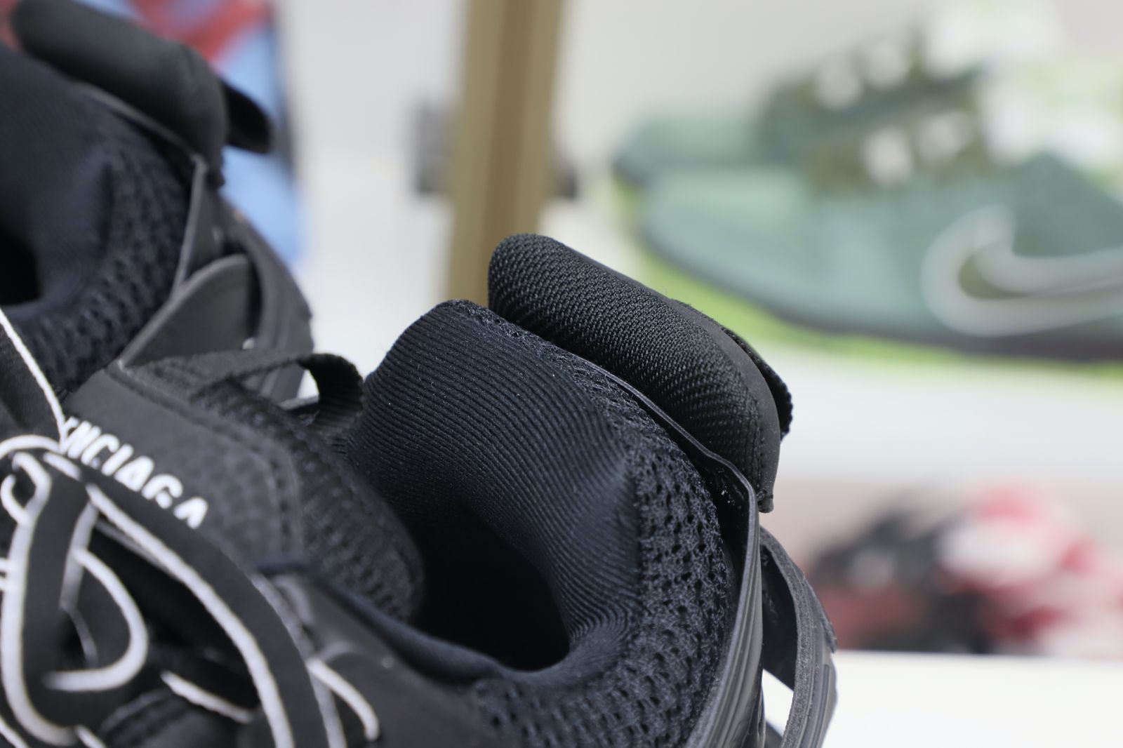 Balenciaga  Track（LED）