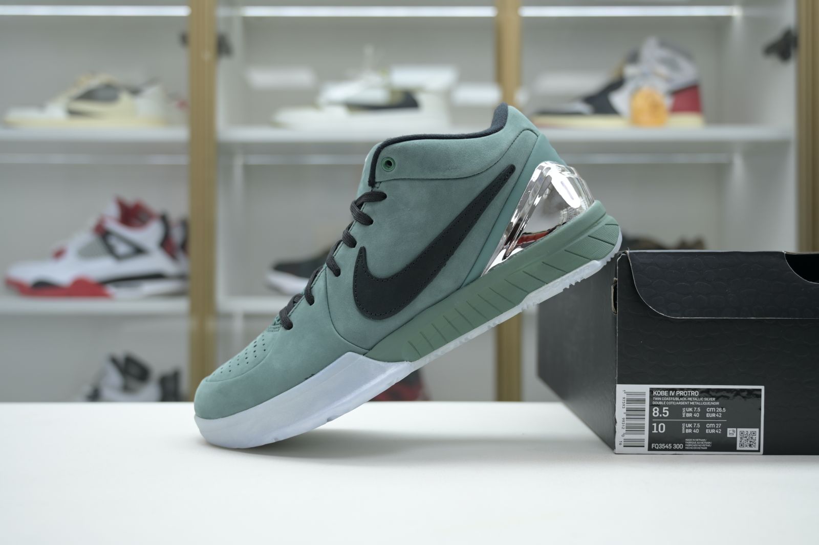 Nike Zoom Kobe 4 Protro 
