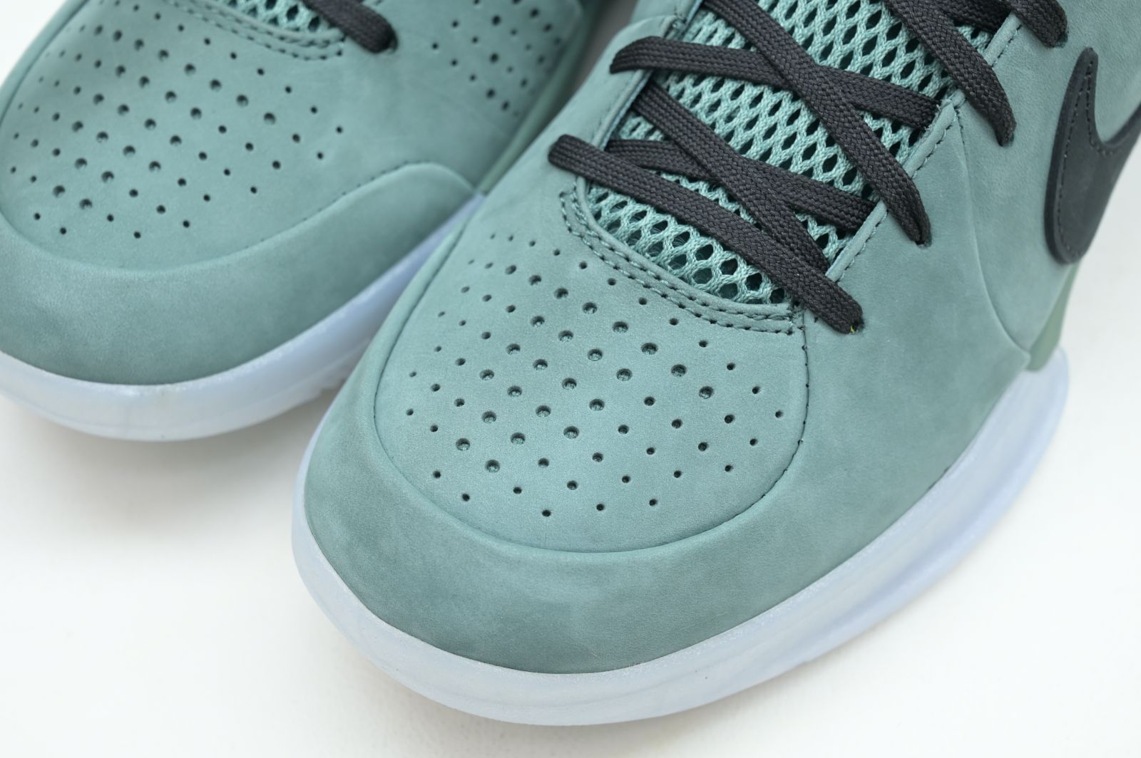 Nike Zoom Kobe 4 Protro 