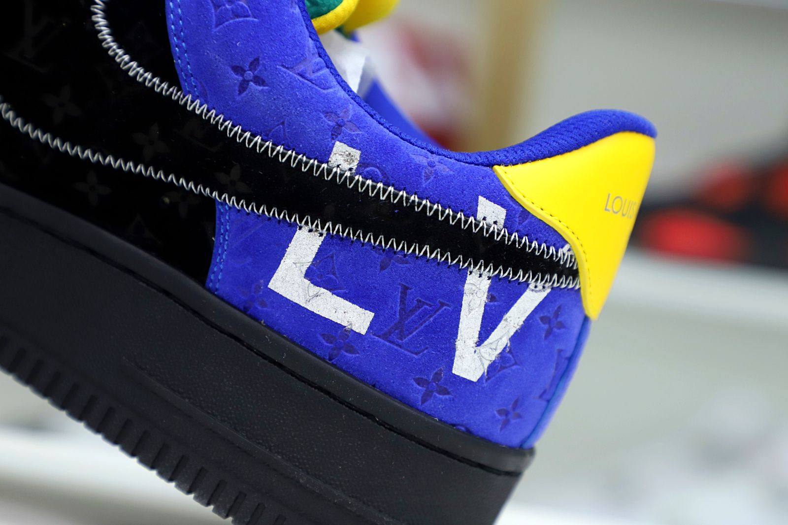 L.V xNike Air Force1 Low LV