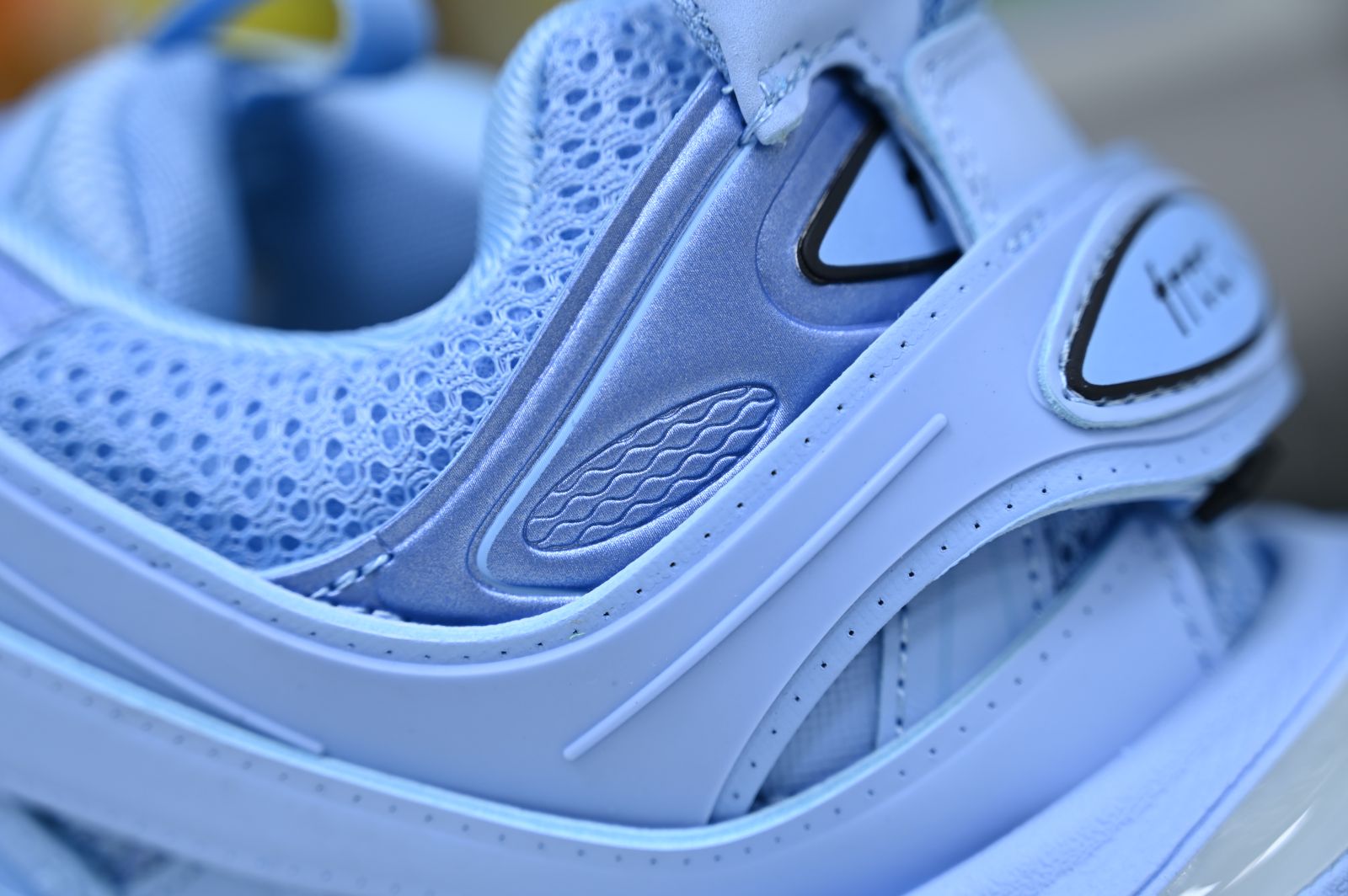 Balenciaga  Track（LED）