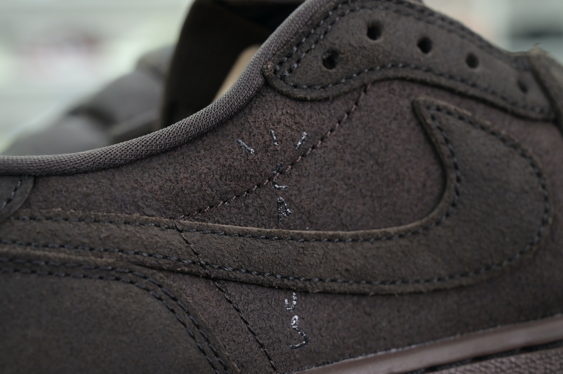 Travis Scott x Jordan Air Jordan 1 Low OG“Velvet Brown”