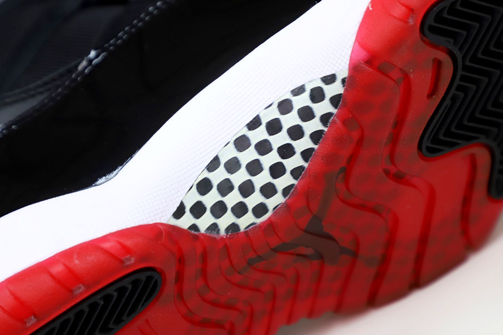 AIR JORDAN 11 RETRO 'BRED' 2019