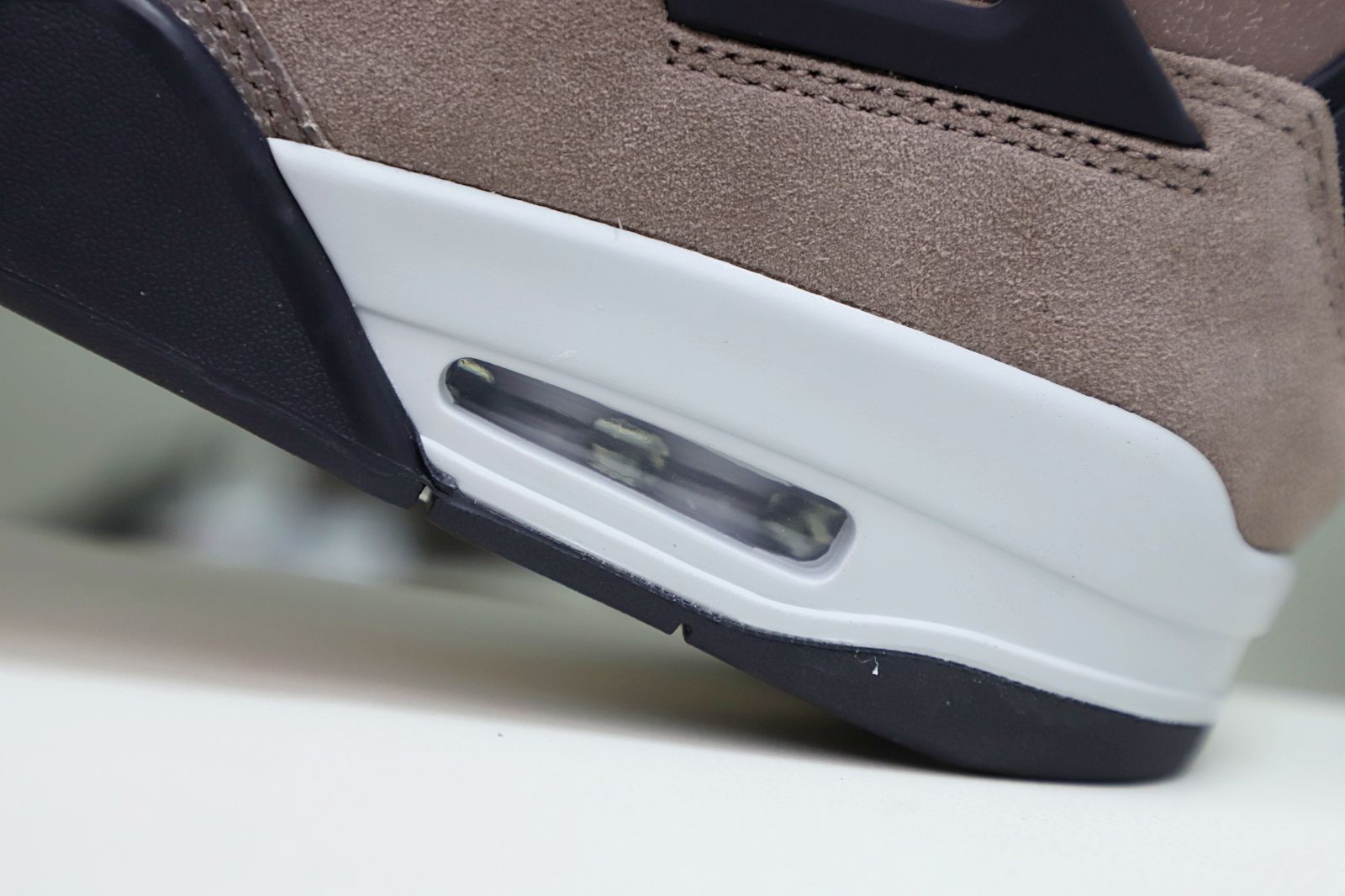 AIR JORDAN 4 RETRO 'TAUPE HAZE'