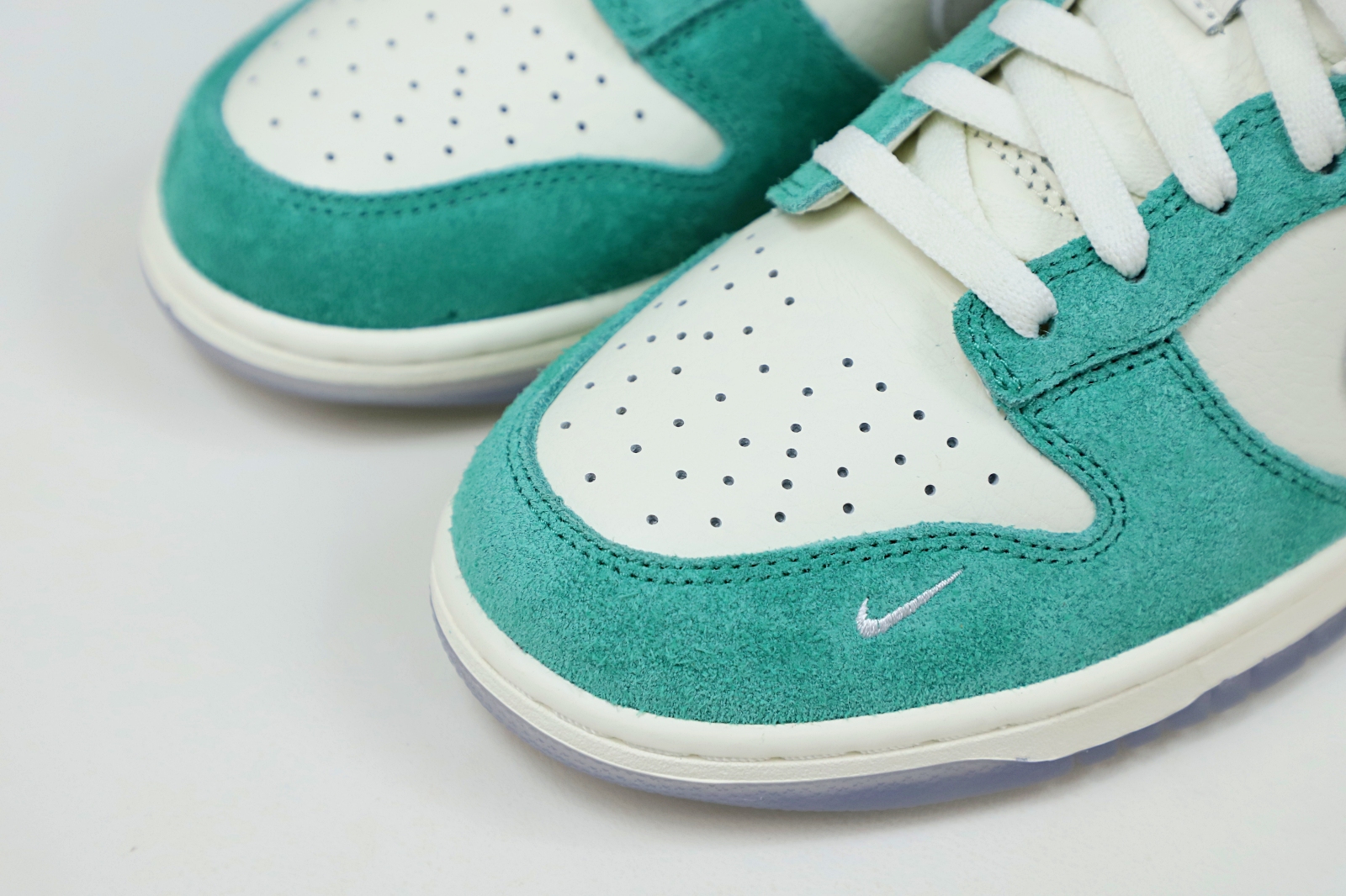 KASINA X DUNK LOW 'ROAD SIGN'