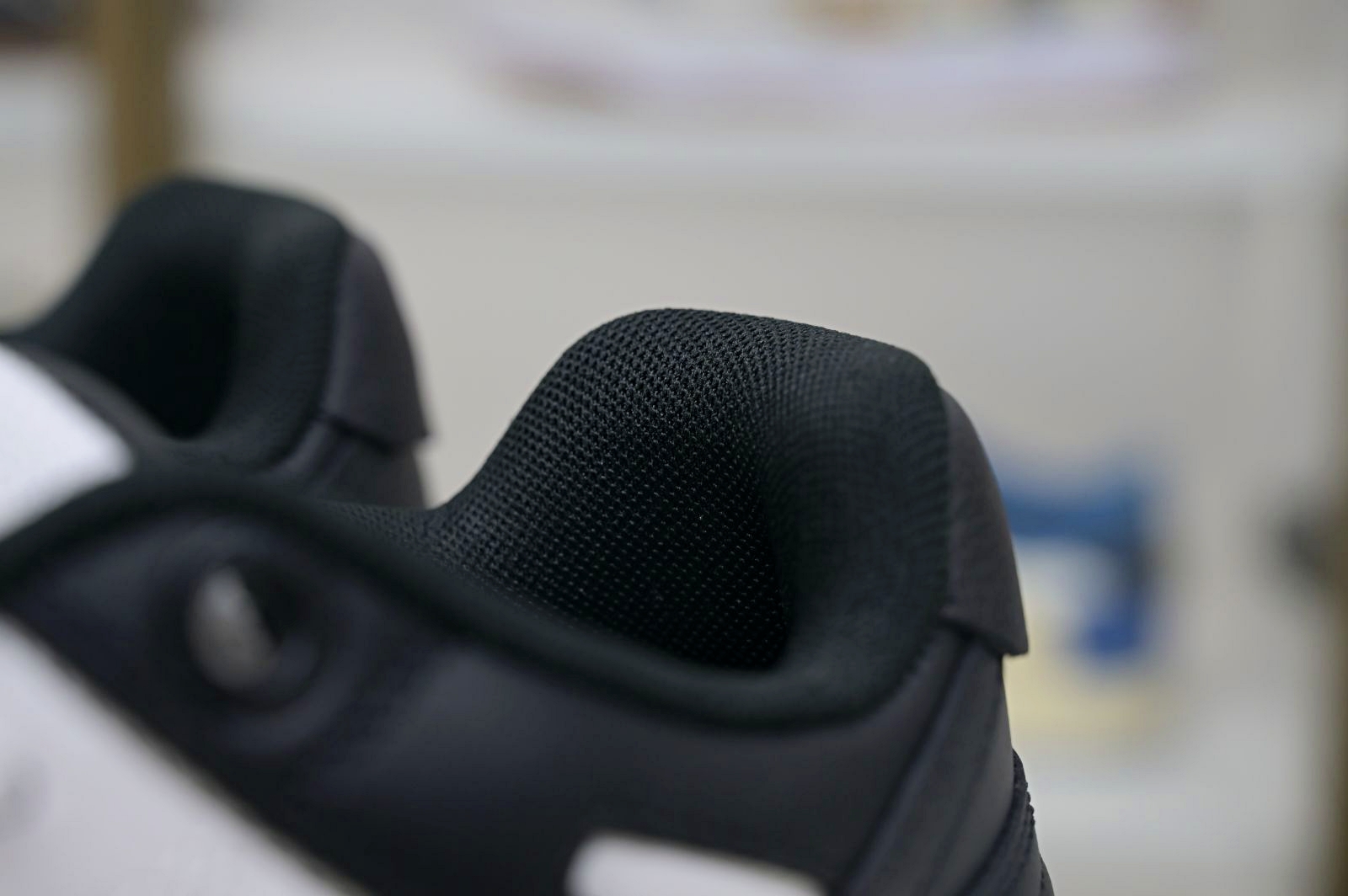 OFF-WHITE Ous Of Office