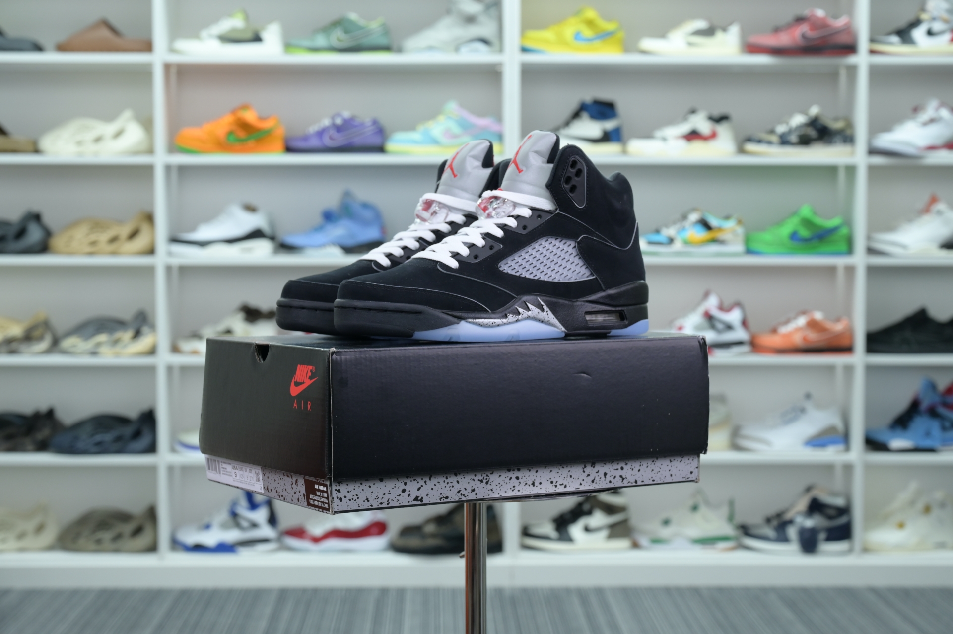 Jordan Air Jordan 5“BLACK METALLIC REIMAGINED”