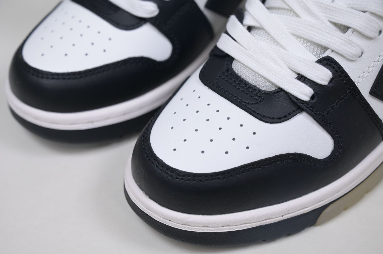 OFF-WHITE Ous Of Office