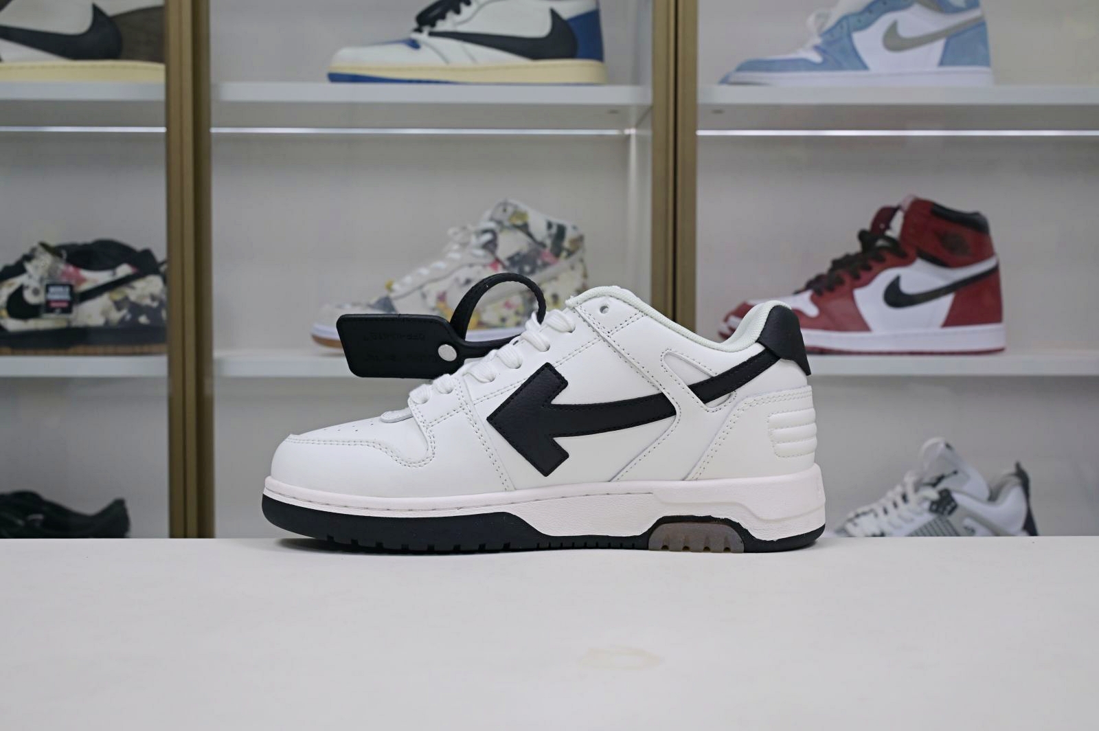 OFF-WHITE Ous Of Office