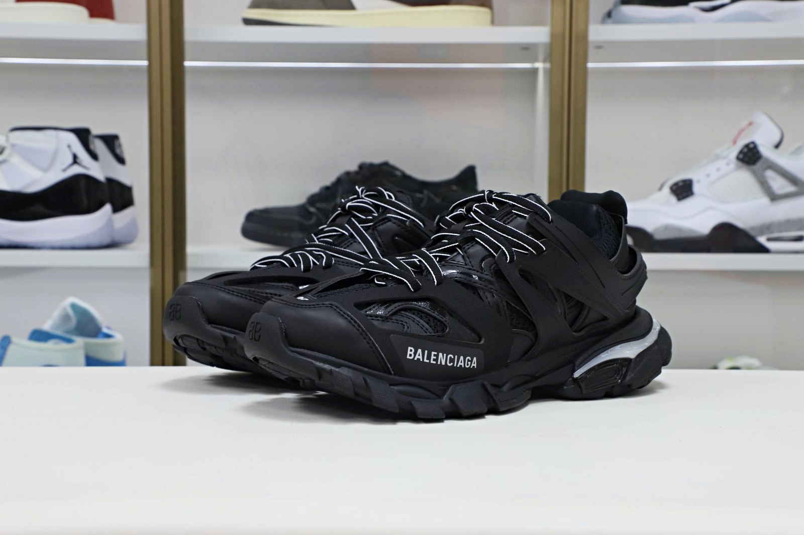 Balenciaga  Track（LED）
