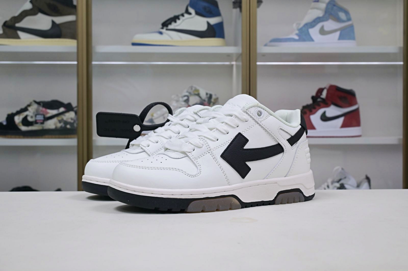 OFF-WHITE Ous Of Office