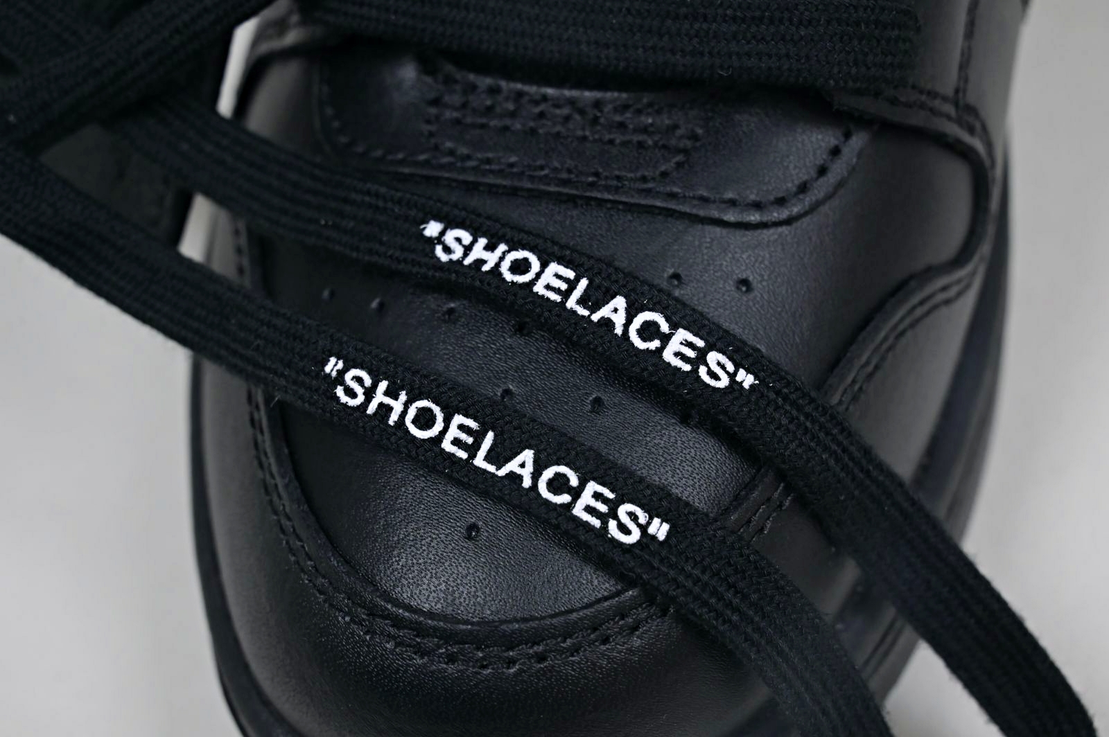 OFF-WHITE Ous Of Office