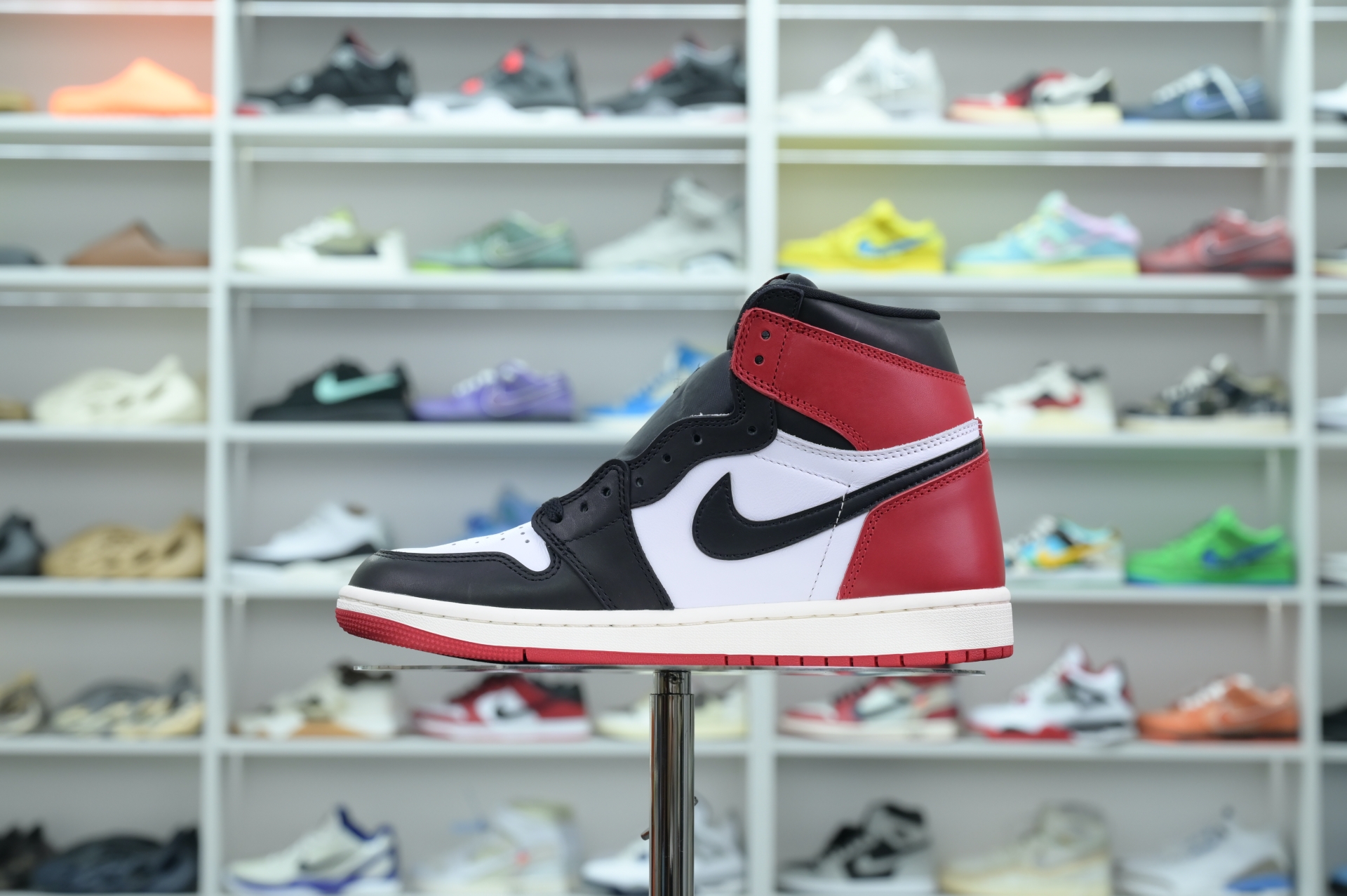 Jordan Air Jordan 1High OG“Black Toe Reimagined”