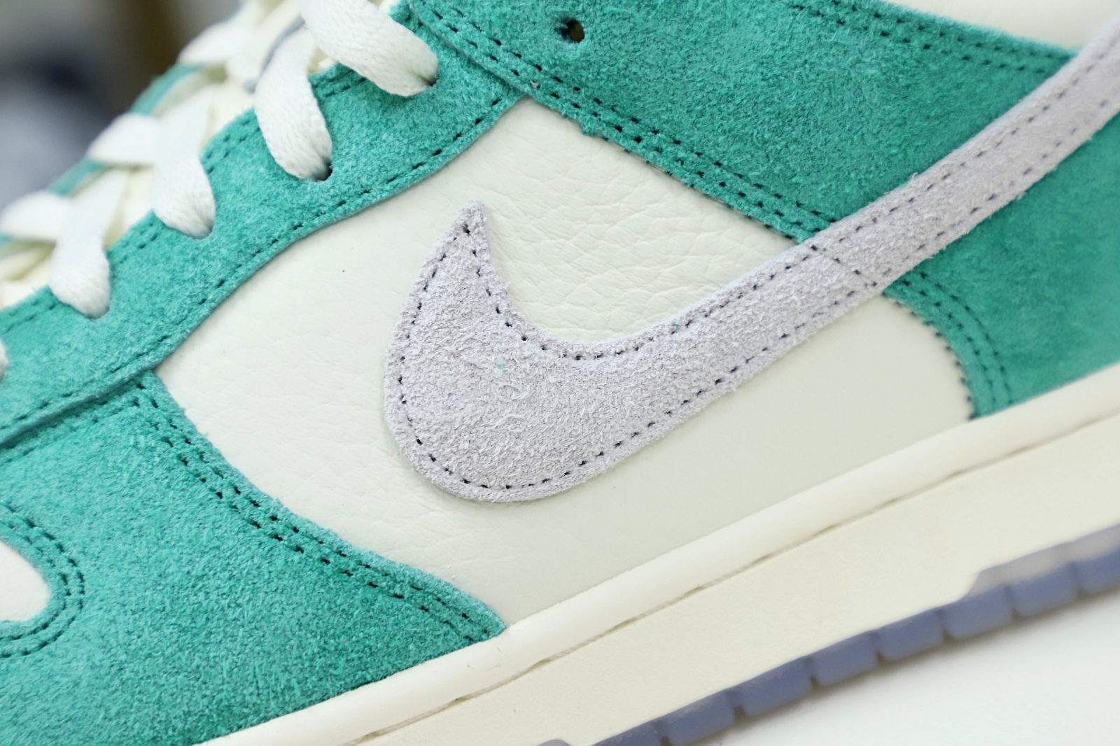 KASINA X DUNK LOW 'ROAD SIGN'