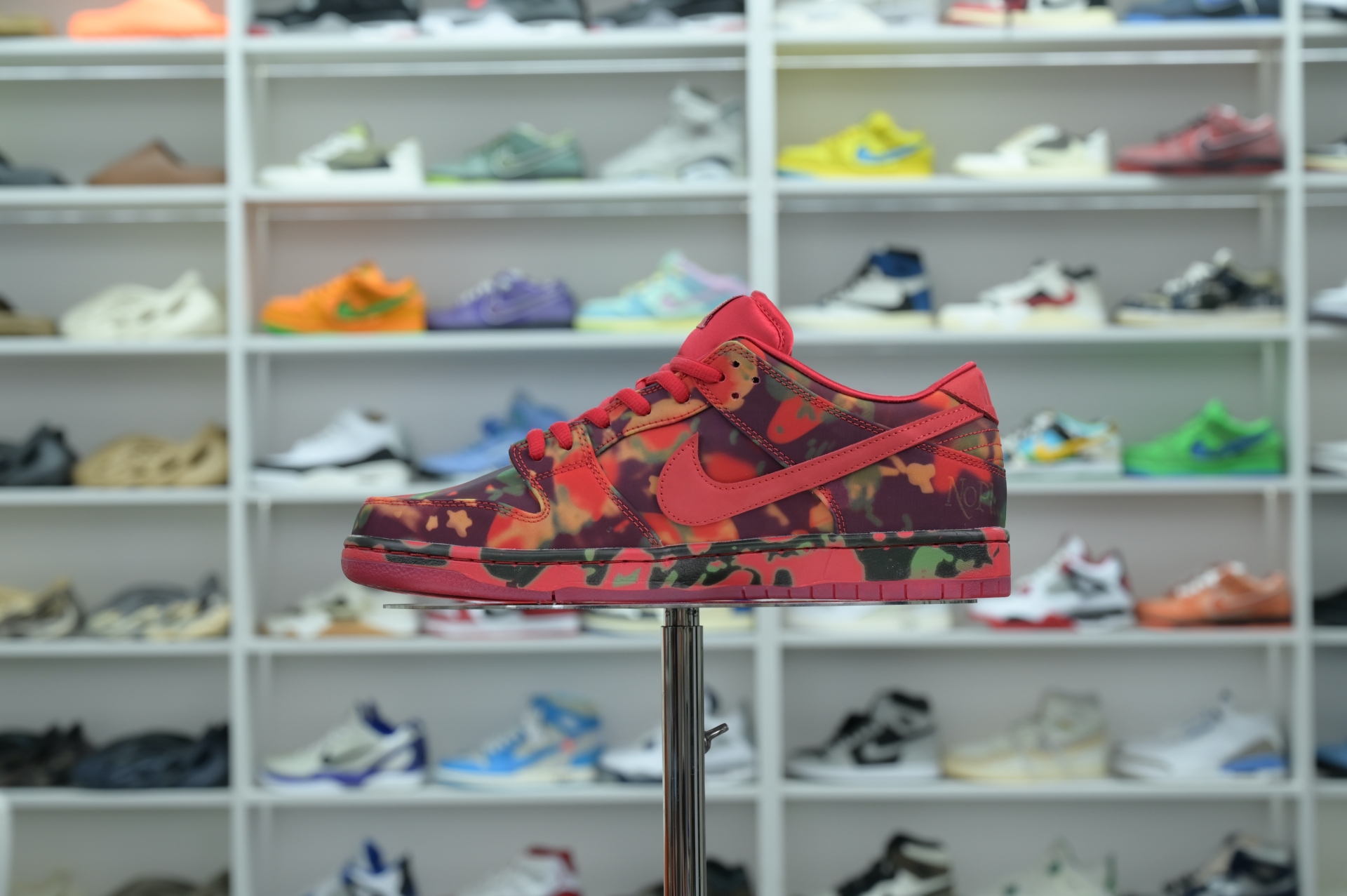 The Wizard of Oz x Nike SBDunk Low“Ruby Slipper”