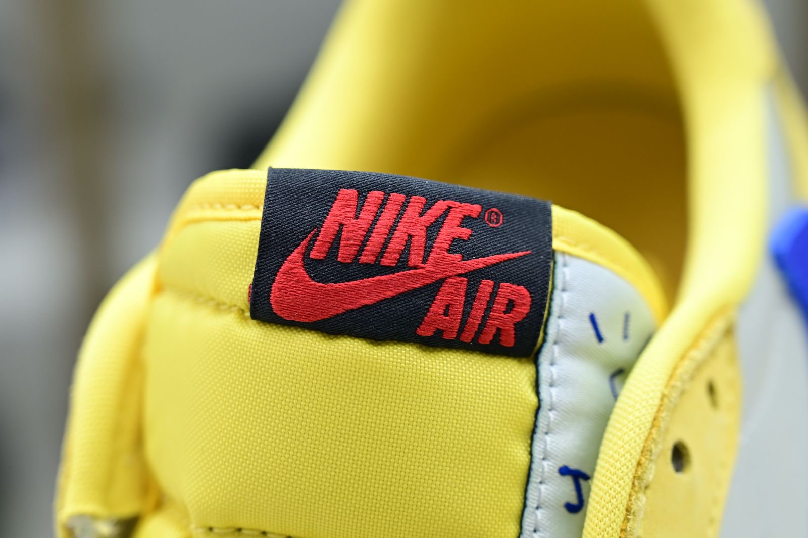 Travis Scott x Jordan Air Jordan  1 Low Canary