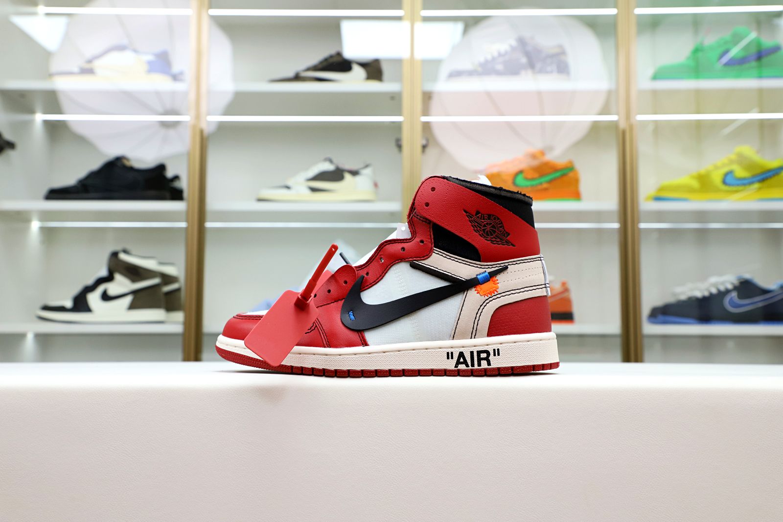 OFF-WHITE X AIR JORDAN 1 RETRO HIGH OG 'CHICAGO'